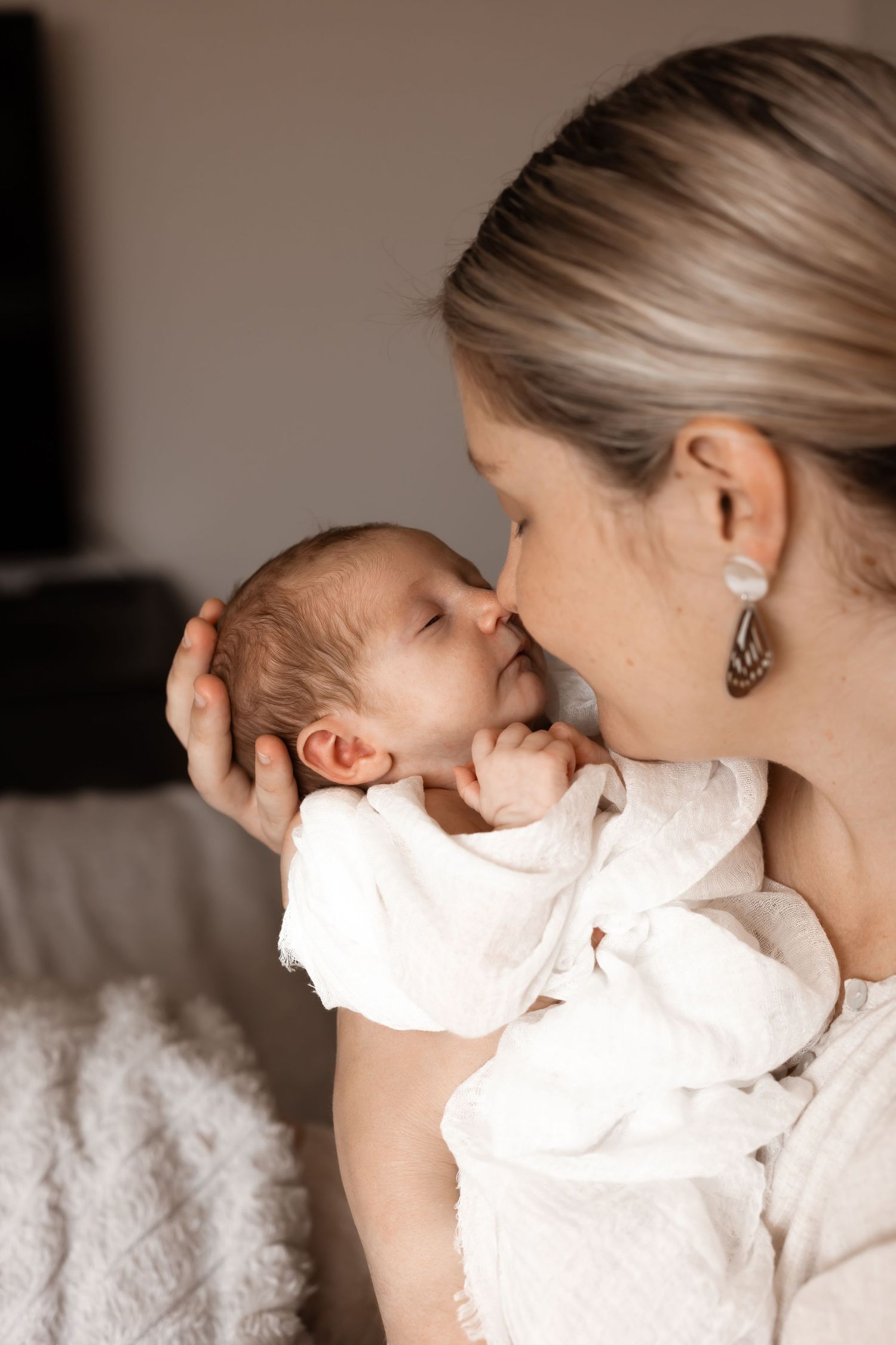 Cosy and warm newborn and milestone photography studio in Jervis Bay, capturing timeless, natural portraits of your growing family.