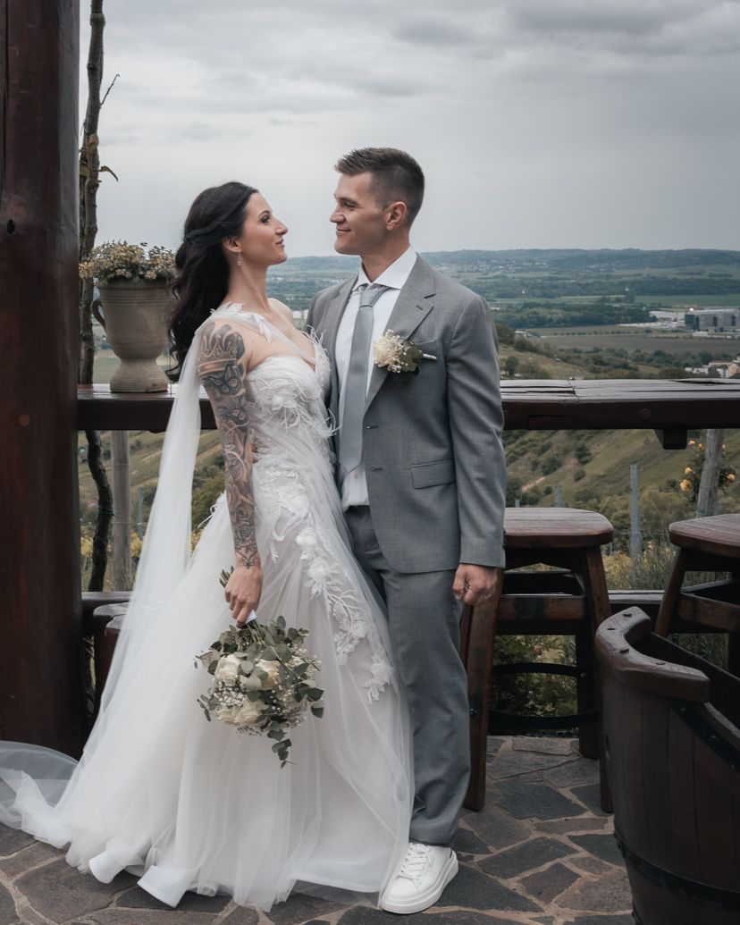Poročna fotografija