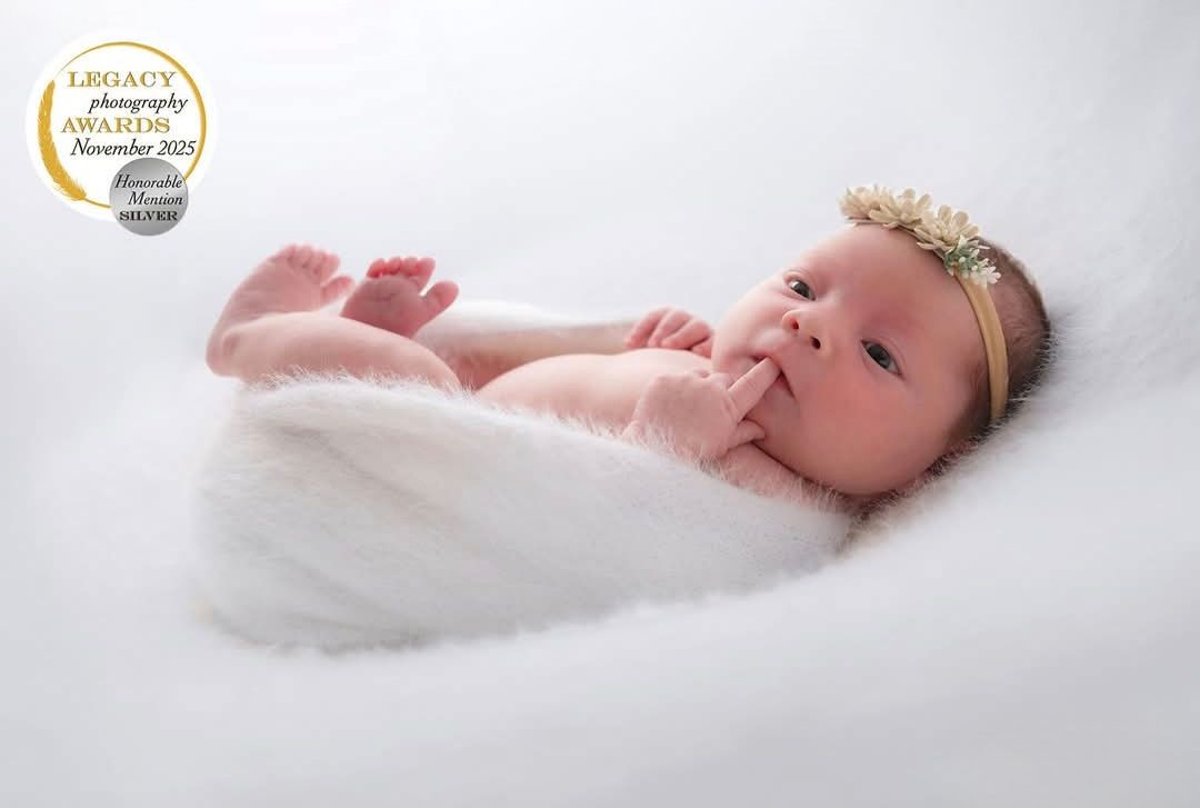 Mon Bebe Photography Award Winning Newborn Photographer in Basildon Essex
