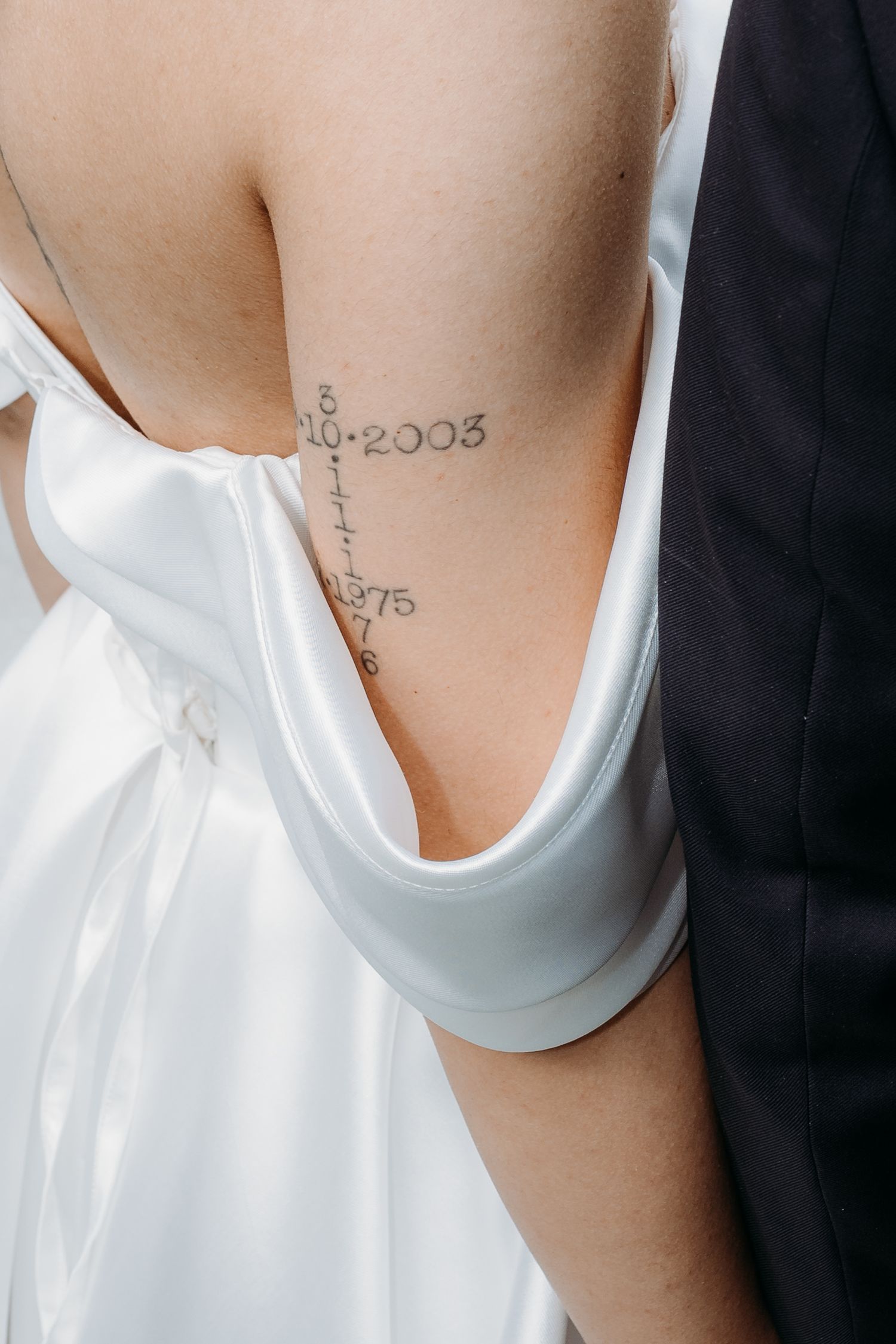 Fine art bridal portraits in Zagreb with soft romantic light