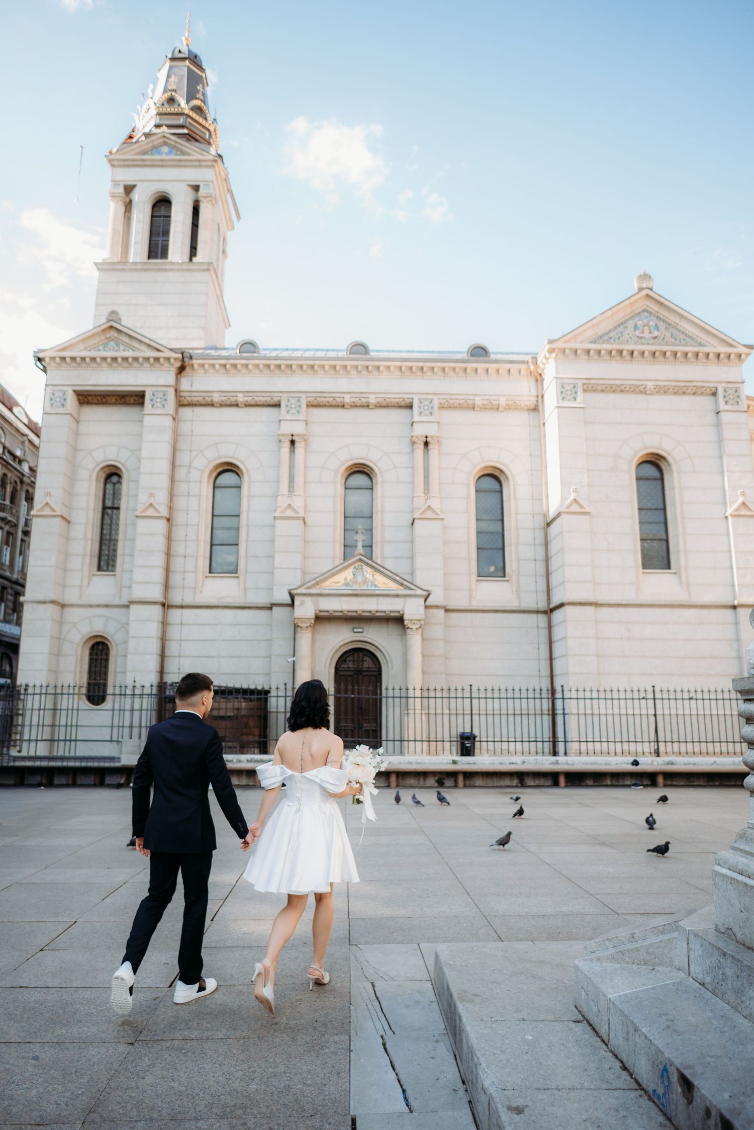 Luxury wedding portraits in Zagreb with natural emotional connection