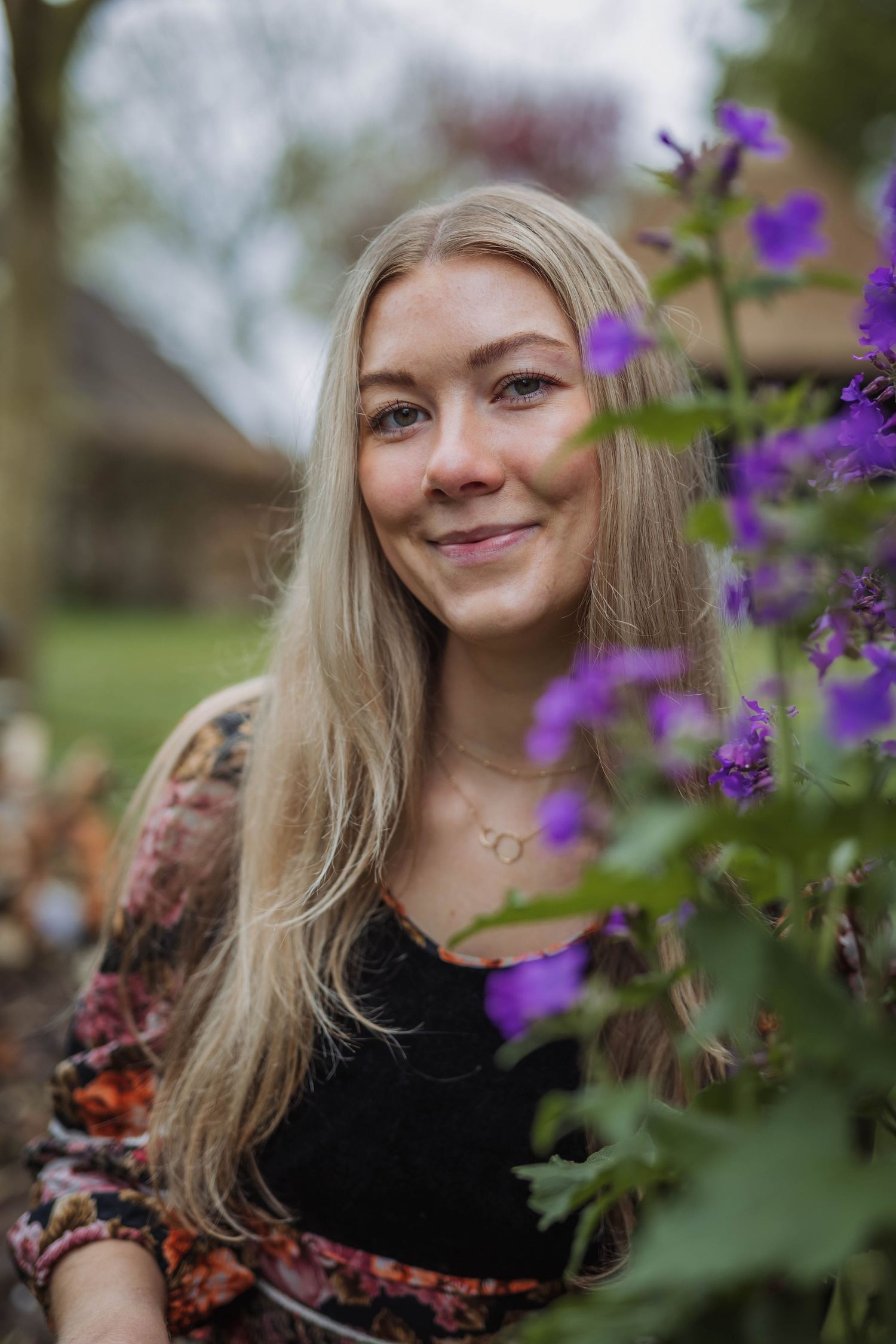 Portretfotograaf Zwolle, voor stralende foto's van jezelf in een natuurlijke omgeving