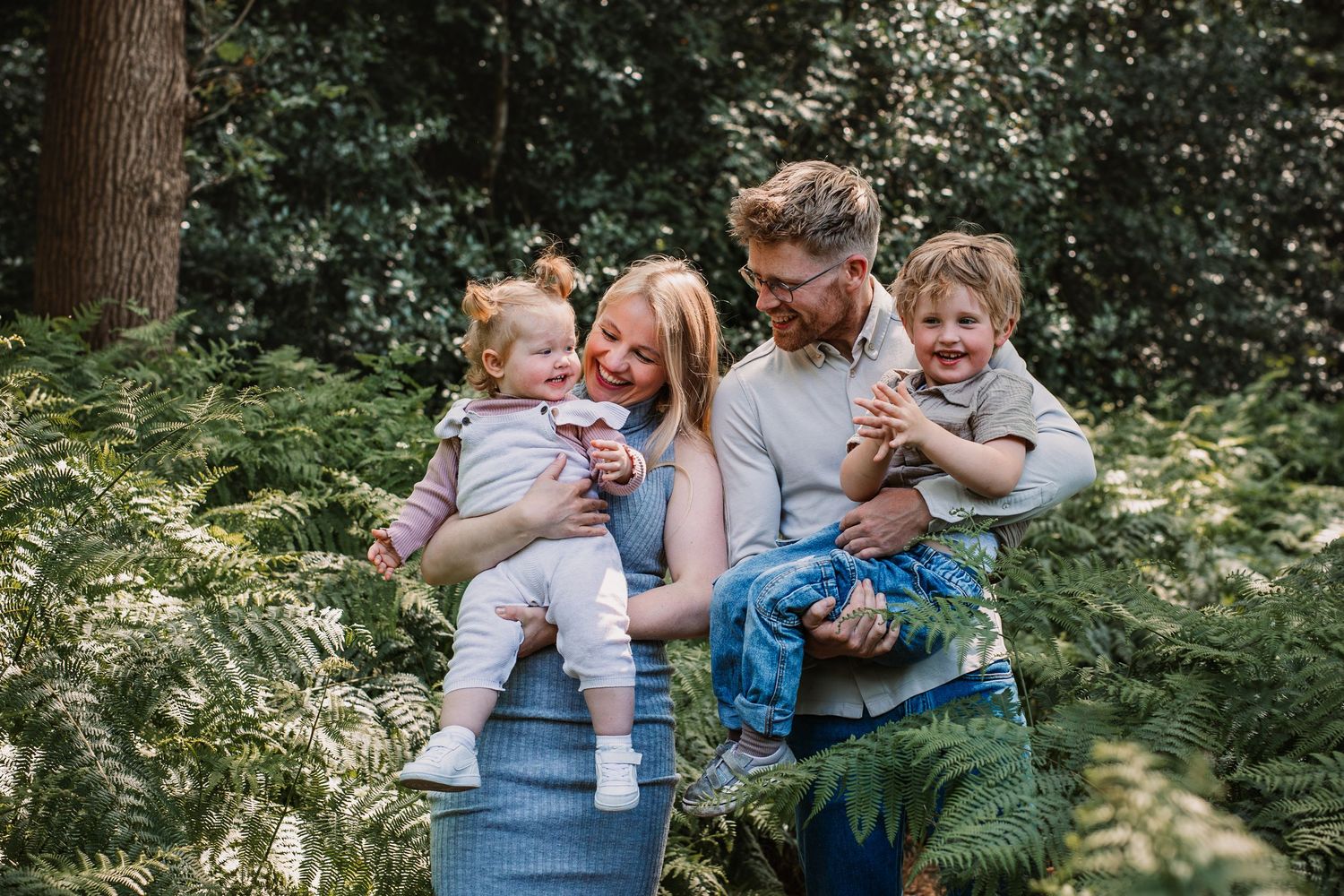 Gezinsfotografie Familiefotograaf Heerenveen Friesland Oranjewoud De overtuin