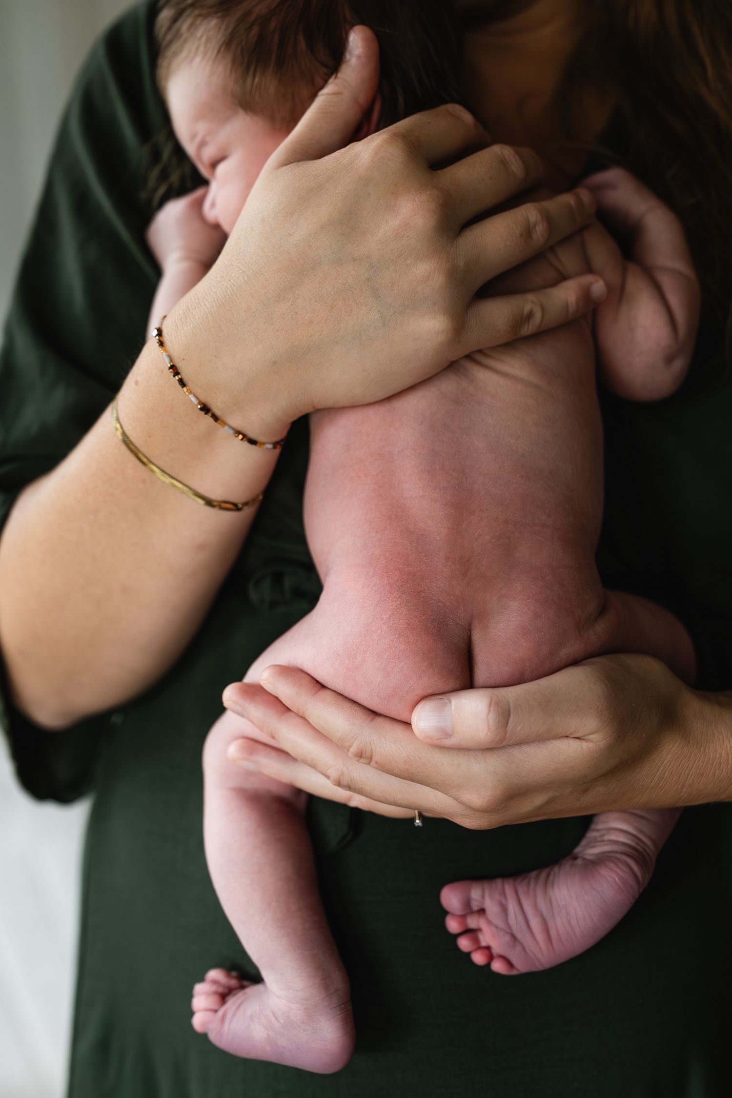 Babyfotografie Zwolle, pure en natuurlijke newborn momenten
