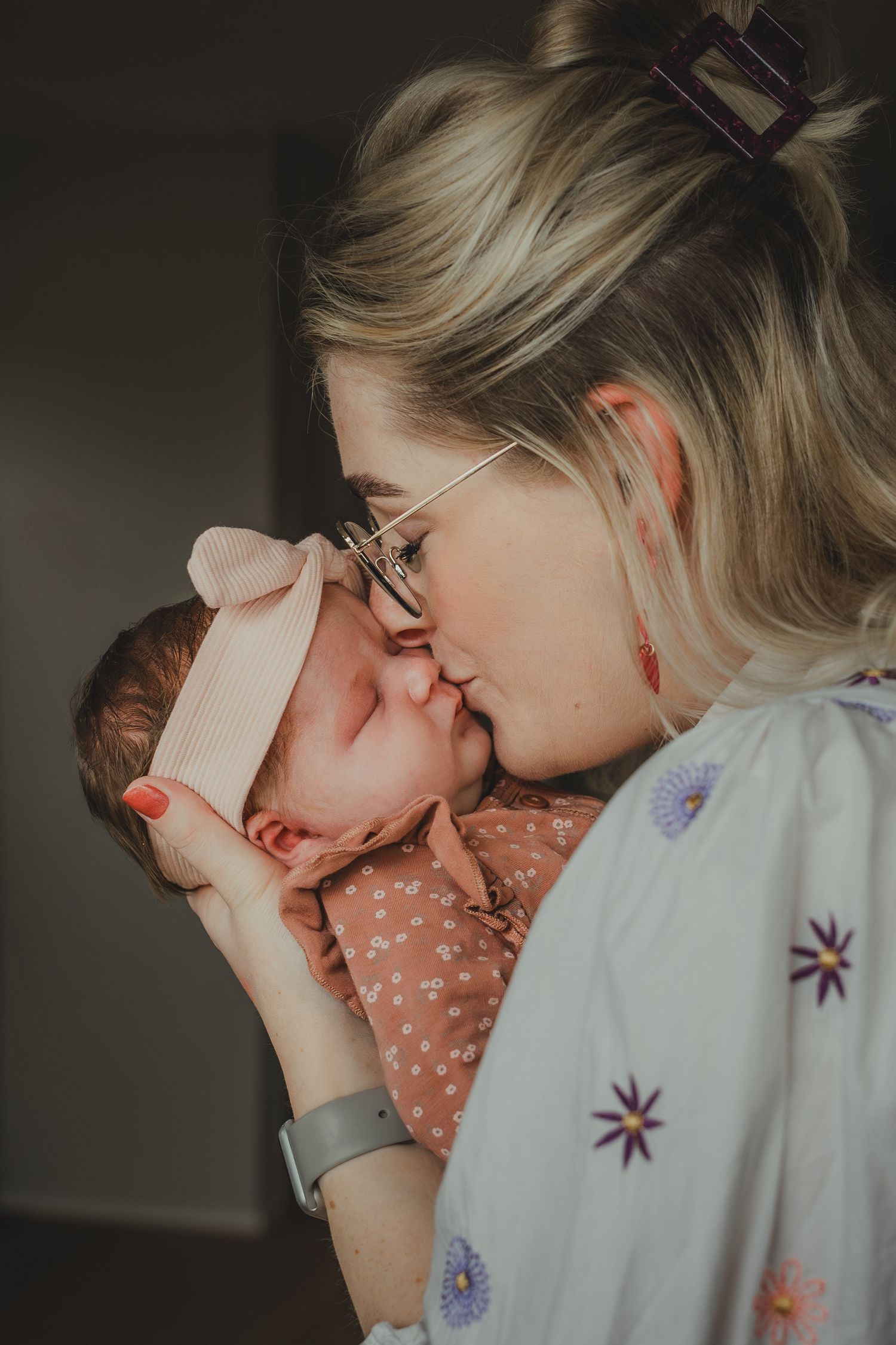 Babyfotografie Zwolle, spontane en ontspannen newborn shoot