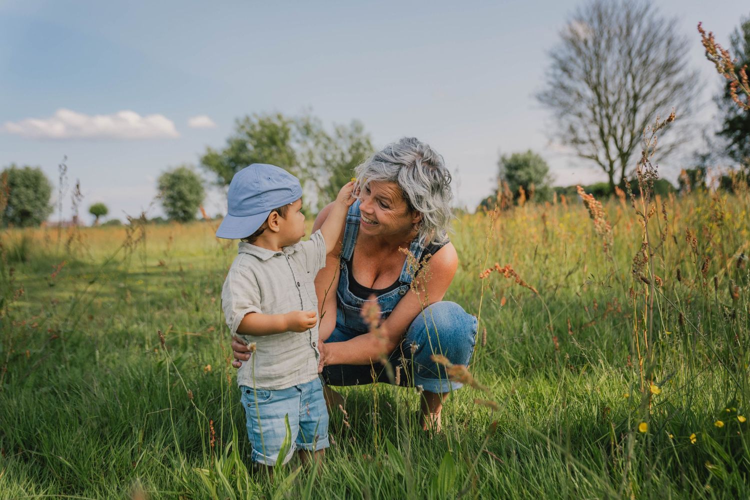 Familiefotografie Zwolle, spontaan familieportret met emotie