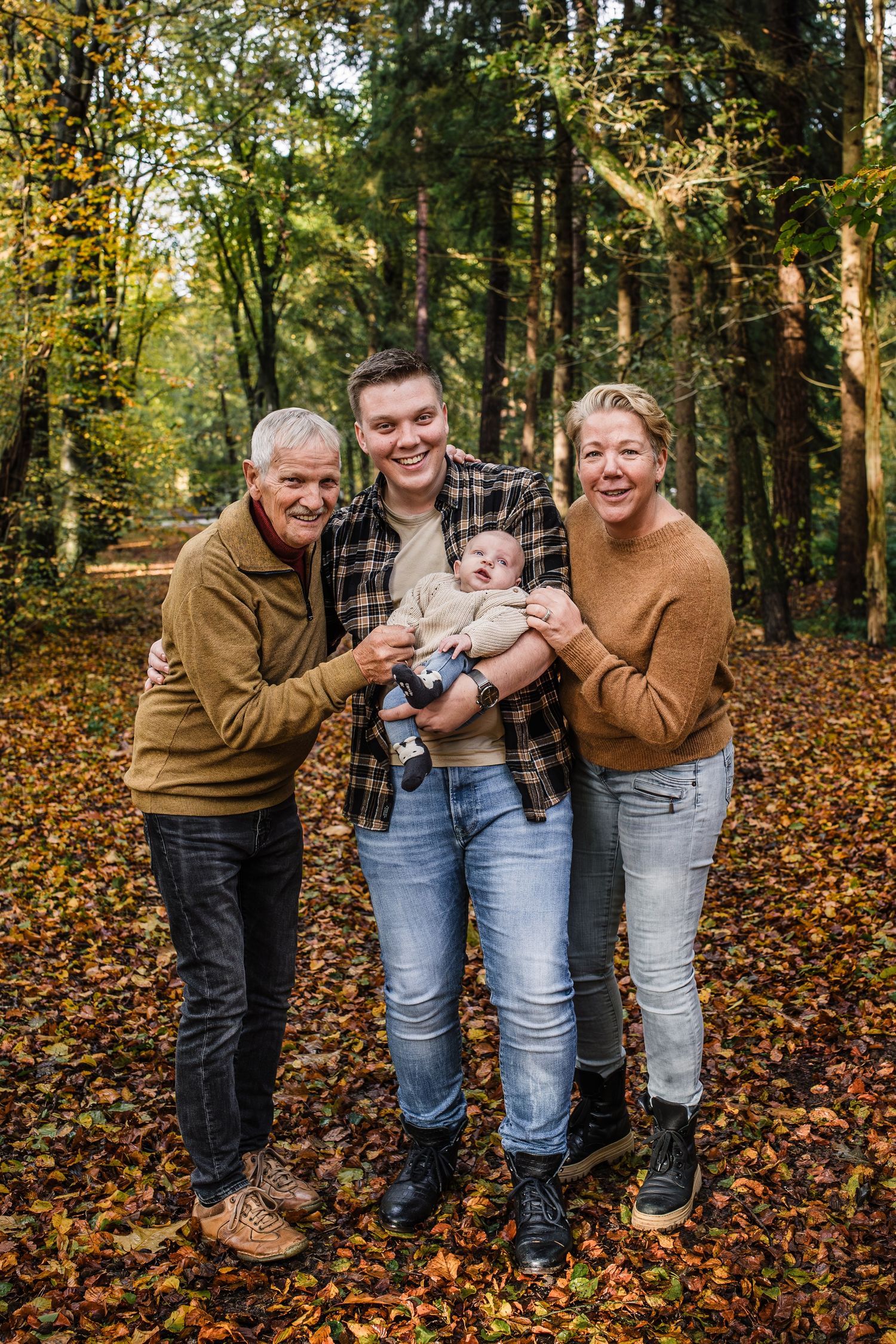 Viergeneratie shoot in Zwolle. Familieshoot Overijssel met 4 generaties
