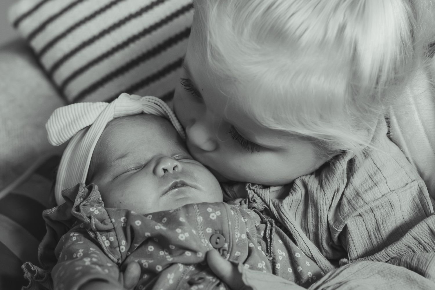 Newborn fotografie Heerenveen, puur en natuurlijk vastgelegd