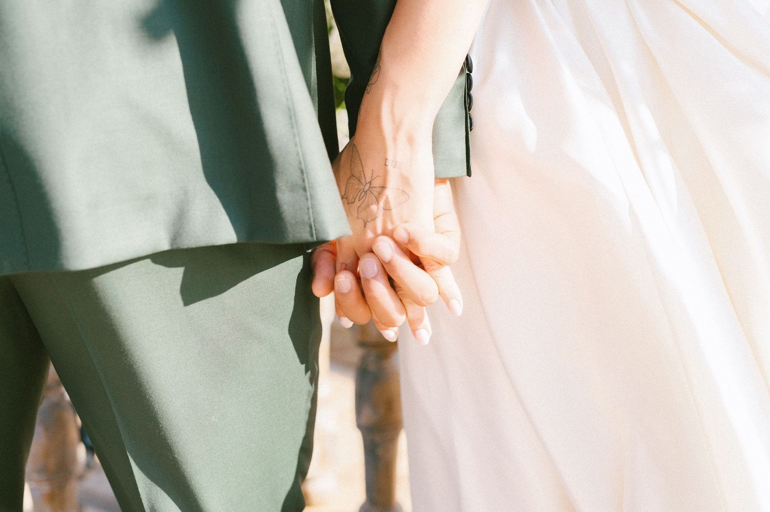 Digital wedding photography from a destination wedding in Siena, Tuscany, photographed with a refined and honest documentary approach.