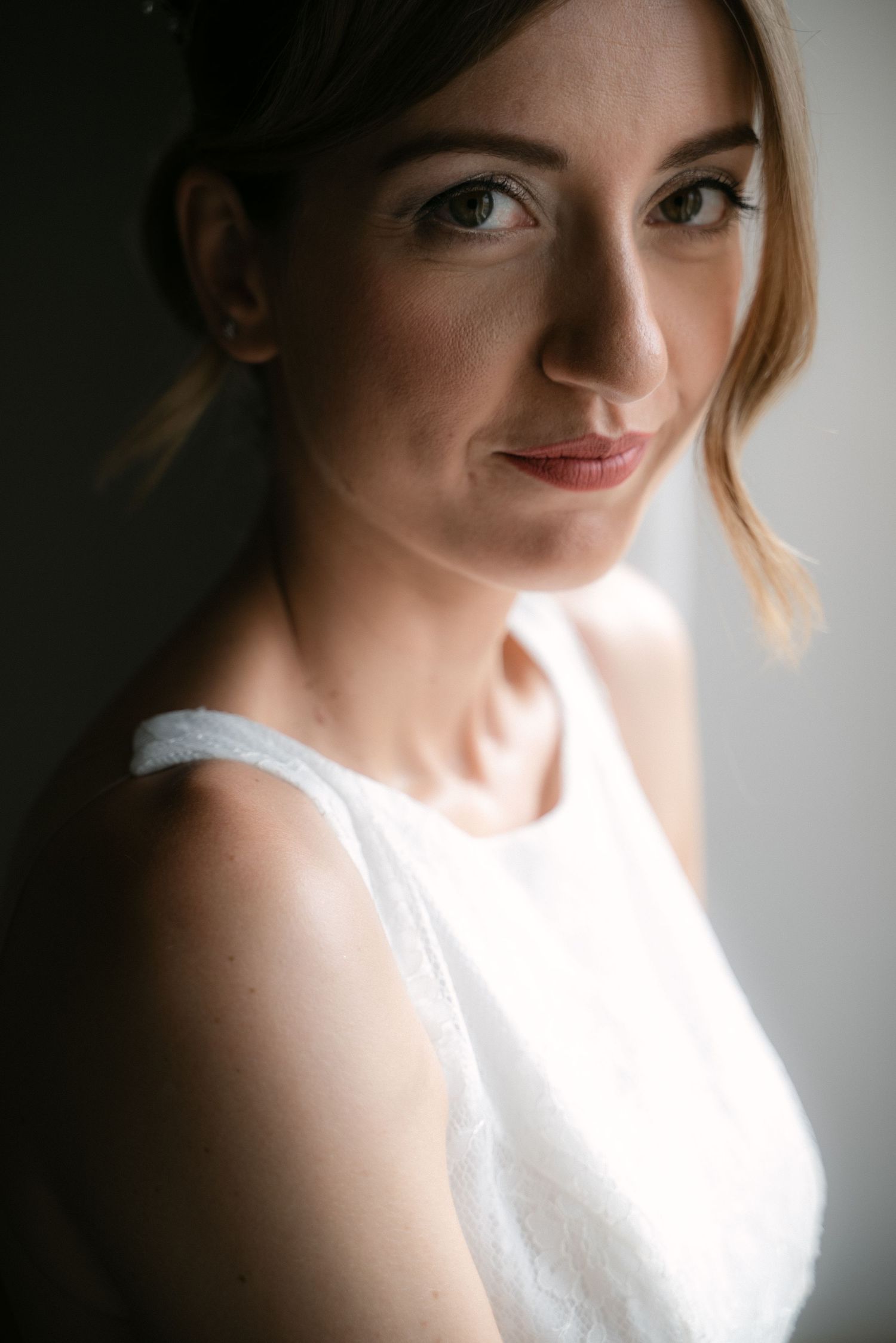 Close-up portrait of the bride before her wedding in Tropea