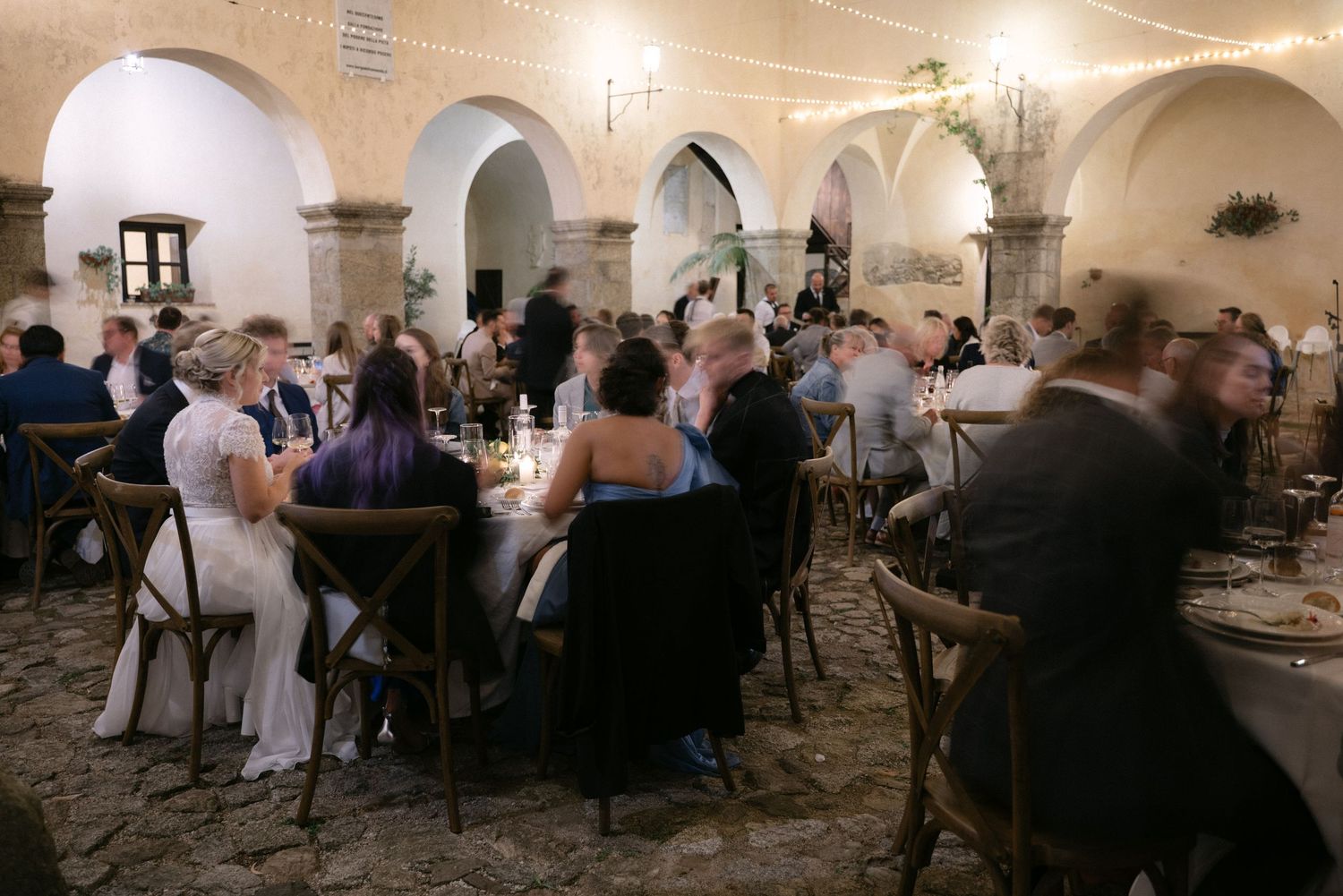 Wedding dinner in the historic courtyard of Borgo del Convento