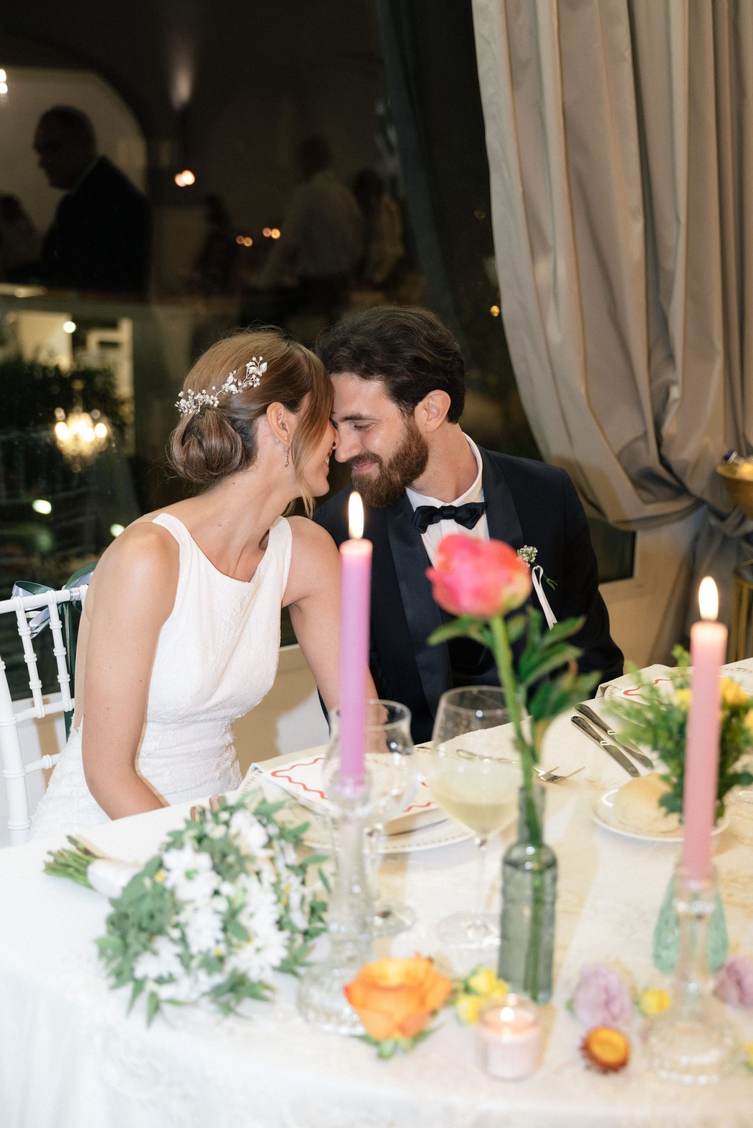 Giulia and Metz together during their wedding dinner at Villa Perara