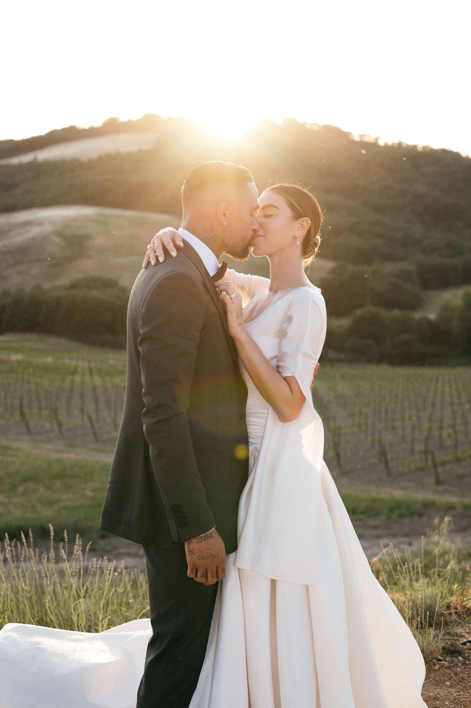 Digital wedding photography from a destination wedding in Siena, Tuscany, photographed with a refined and honest documentary approach.