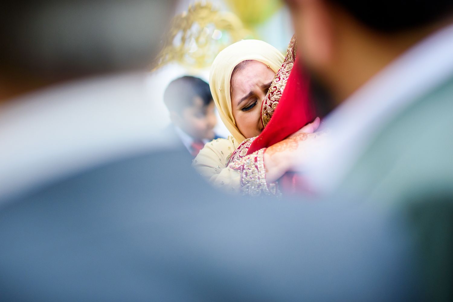 Candid moments captured during outdoor wedding celebration.