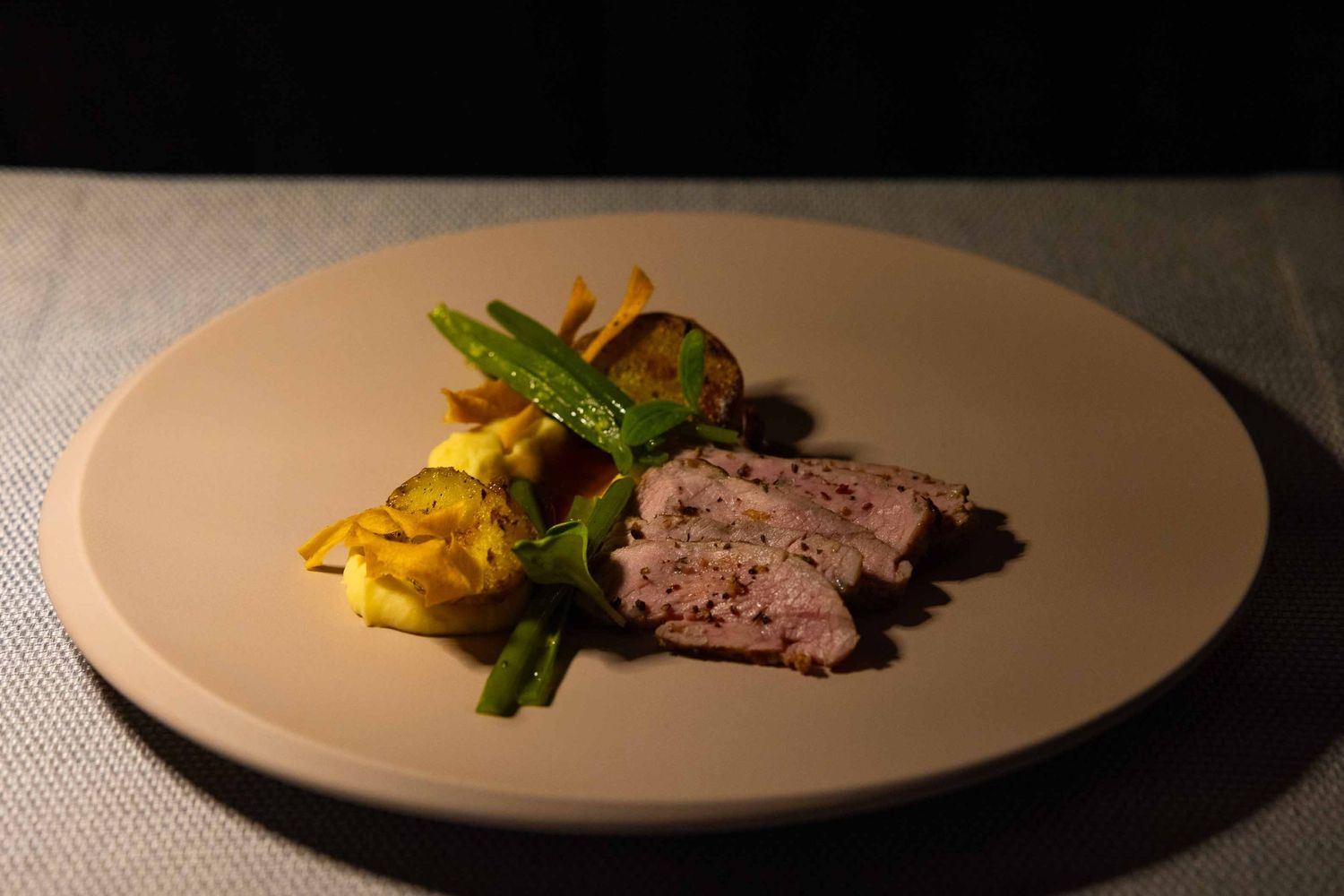 fine dining experience captured by Gerard Su Photography.