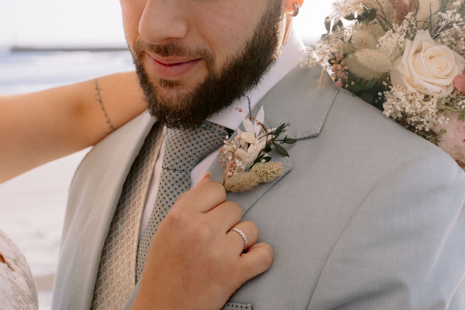 Cobertura completa do casamento em [cidade], fotos emocionantes para lembranças eternas.