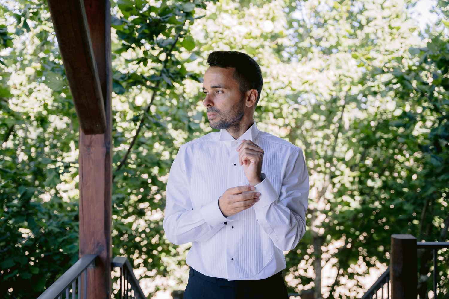 Fotografia de casamento criativa, com fotos de ensaio e cerimônia para álbuns e impressos.