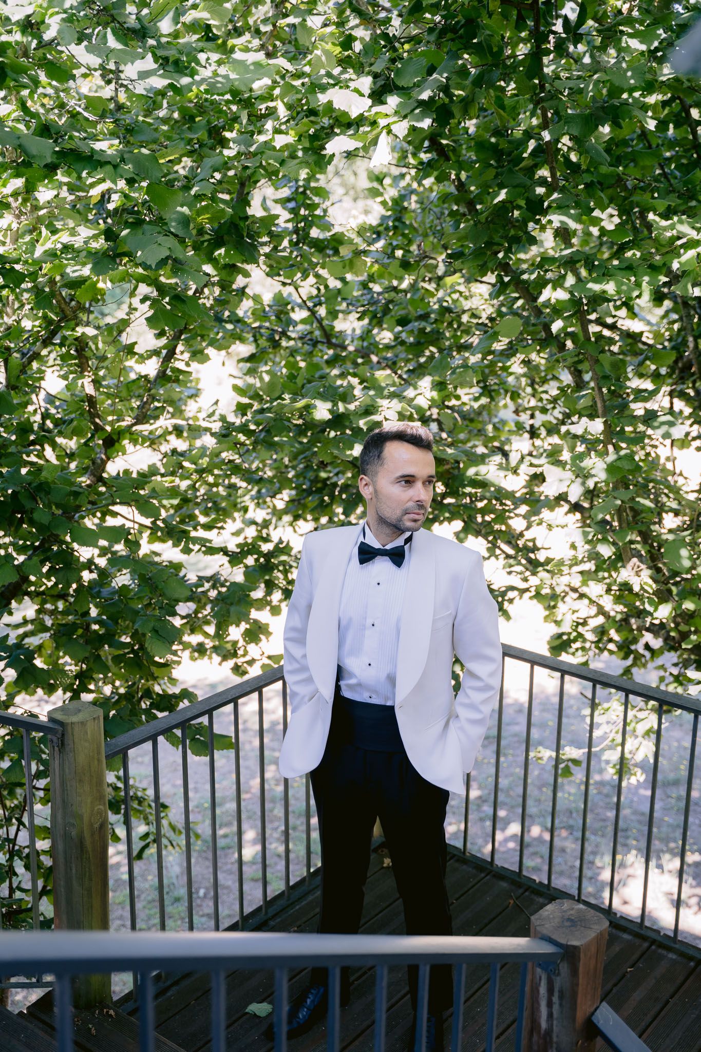 Fotografia de casamento criativa, com fotos de ensaio e cerimônia para álbuns e impressos.