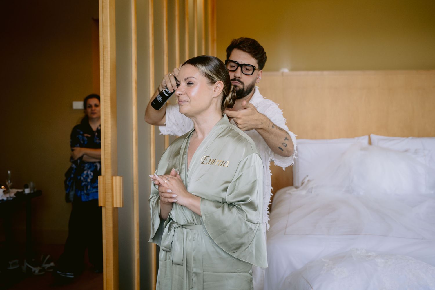Casamento ao ar livre com foco na noiva, criando imagens lindas para lembranças eternas.