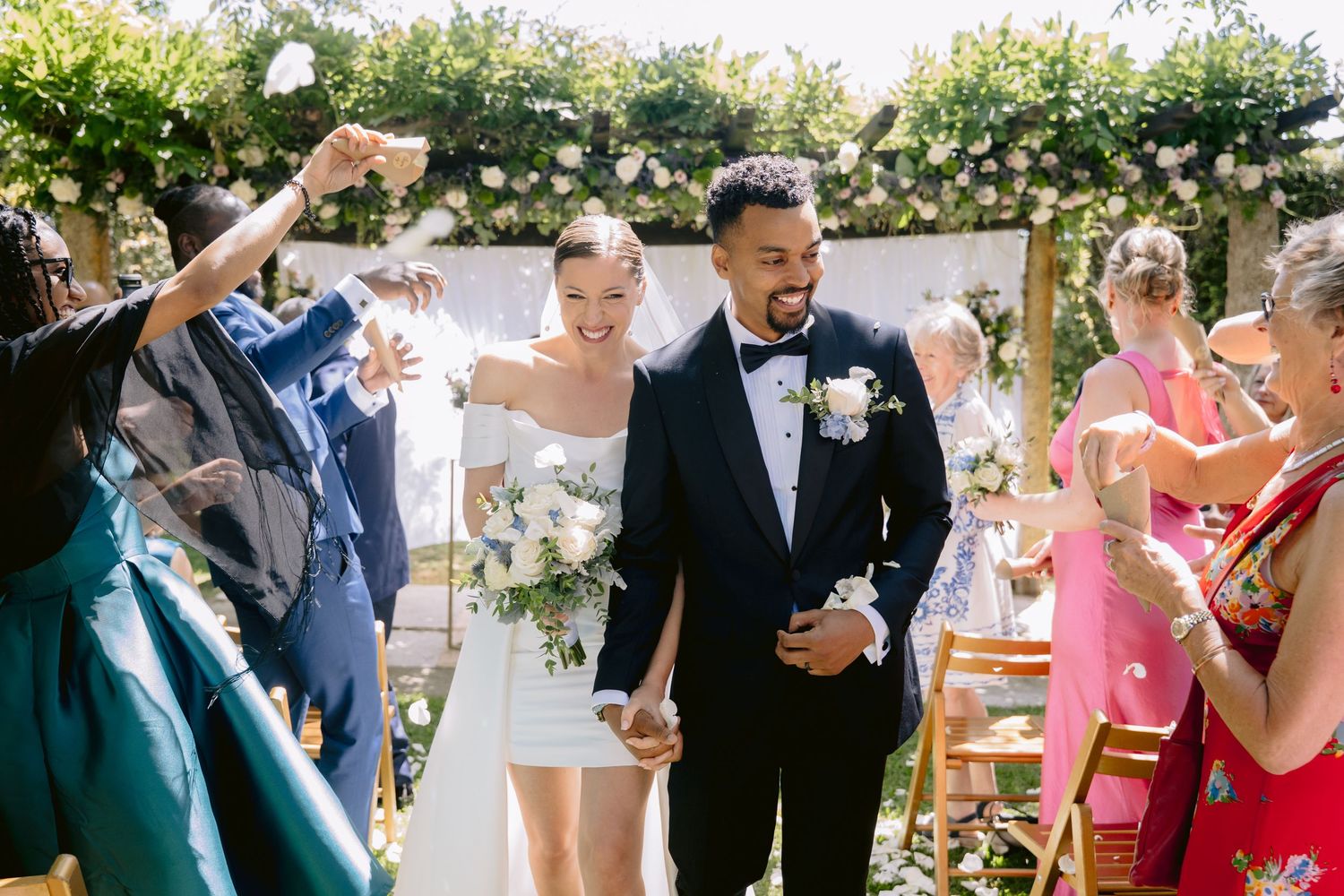 Seu casamento contado em fotos, ideais para álbuns, quadros e recordações especiais
