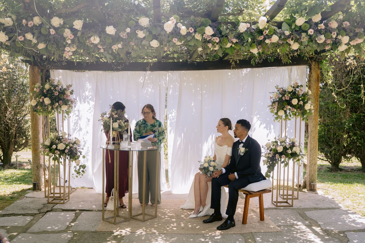 Seu casamento contado em fotos, ideais para álbuns, quadros e recordações especiais