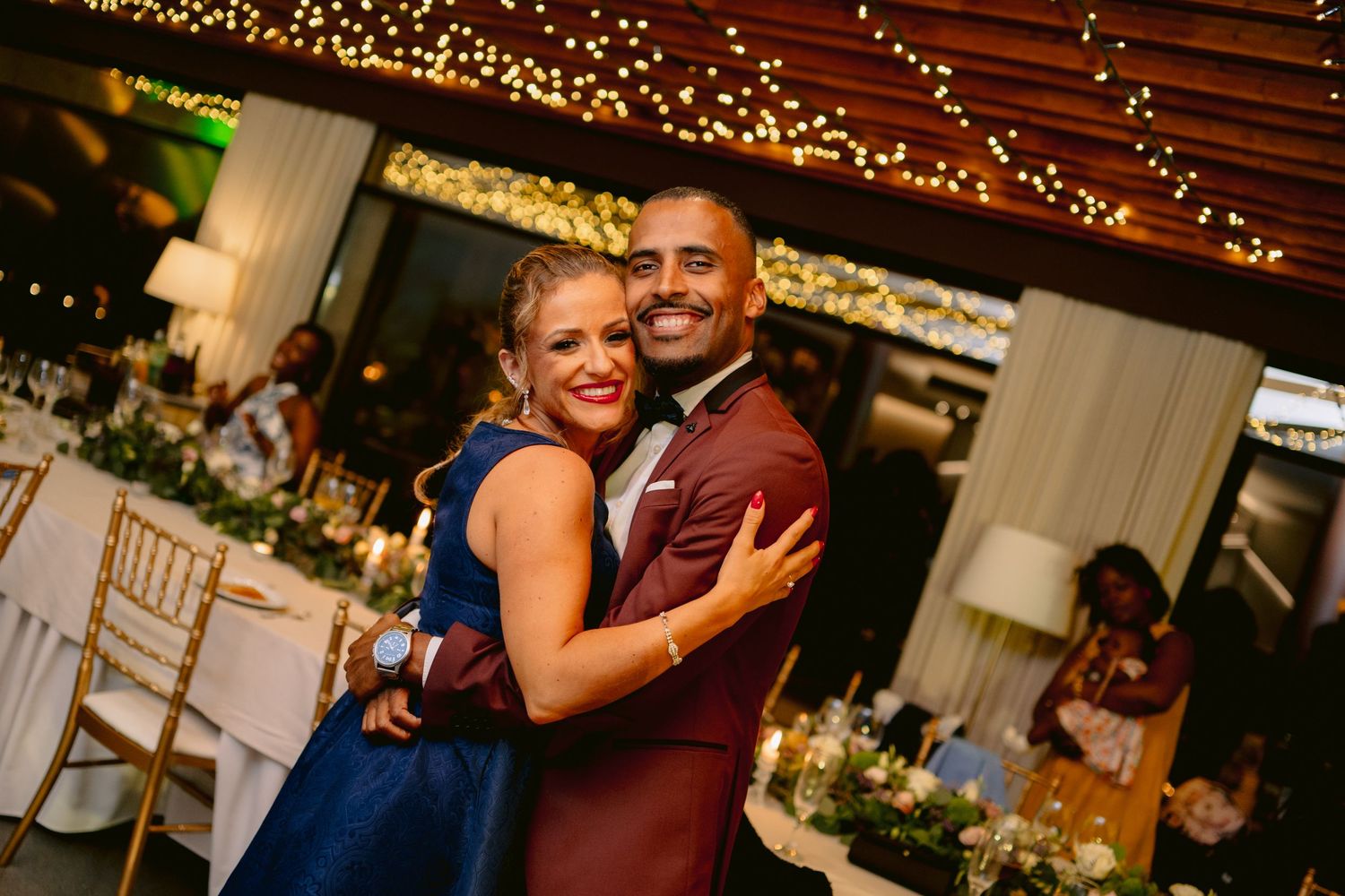Momentos mágicos do casamento em Portugal, fotos que eternizam emoções em impressos.