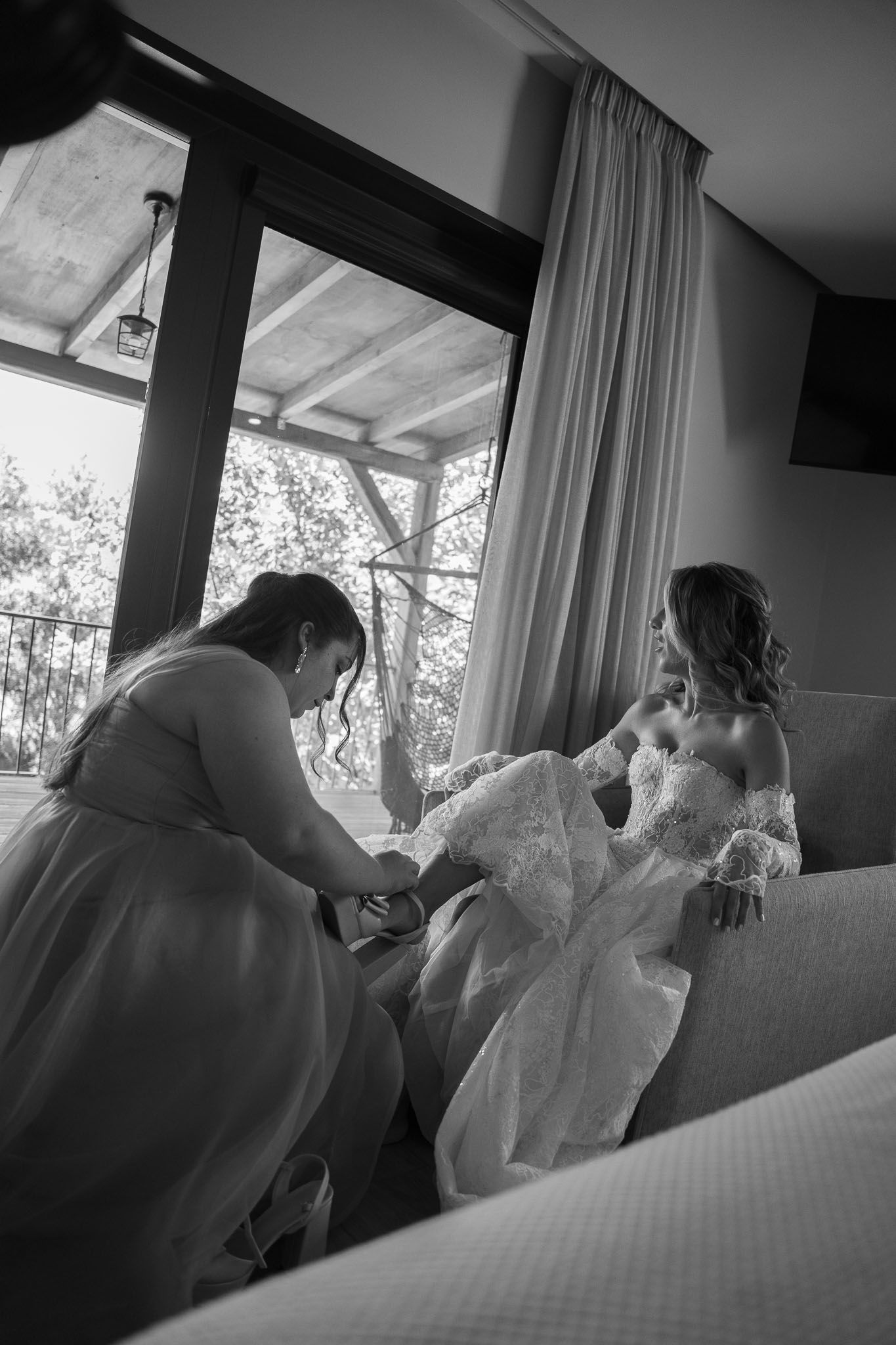 Cobertura de casamento em Portugal, capturando momentos espontâneos para lembranças eternas.