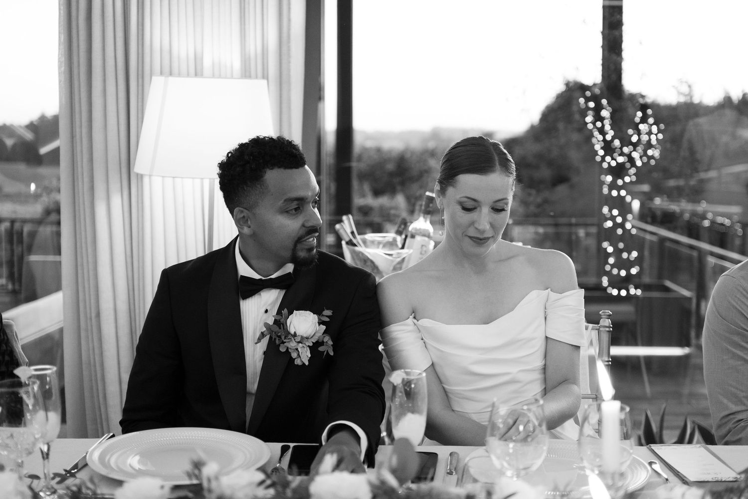Fotos de casamento profissionais, capturando amor, alegria e detalhes especiais.