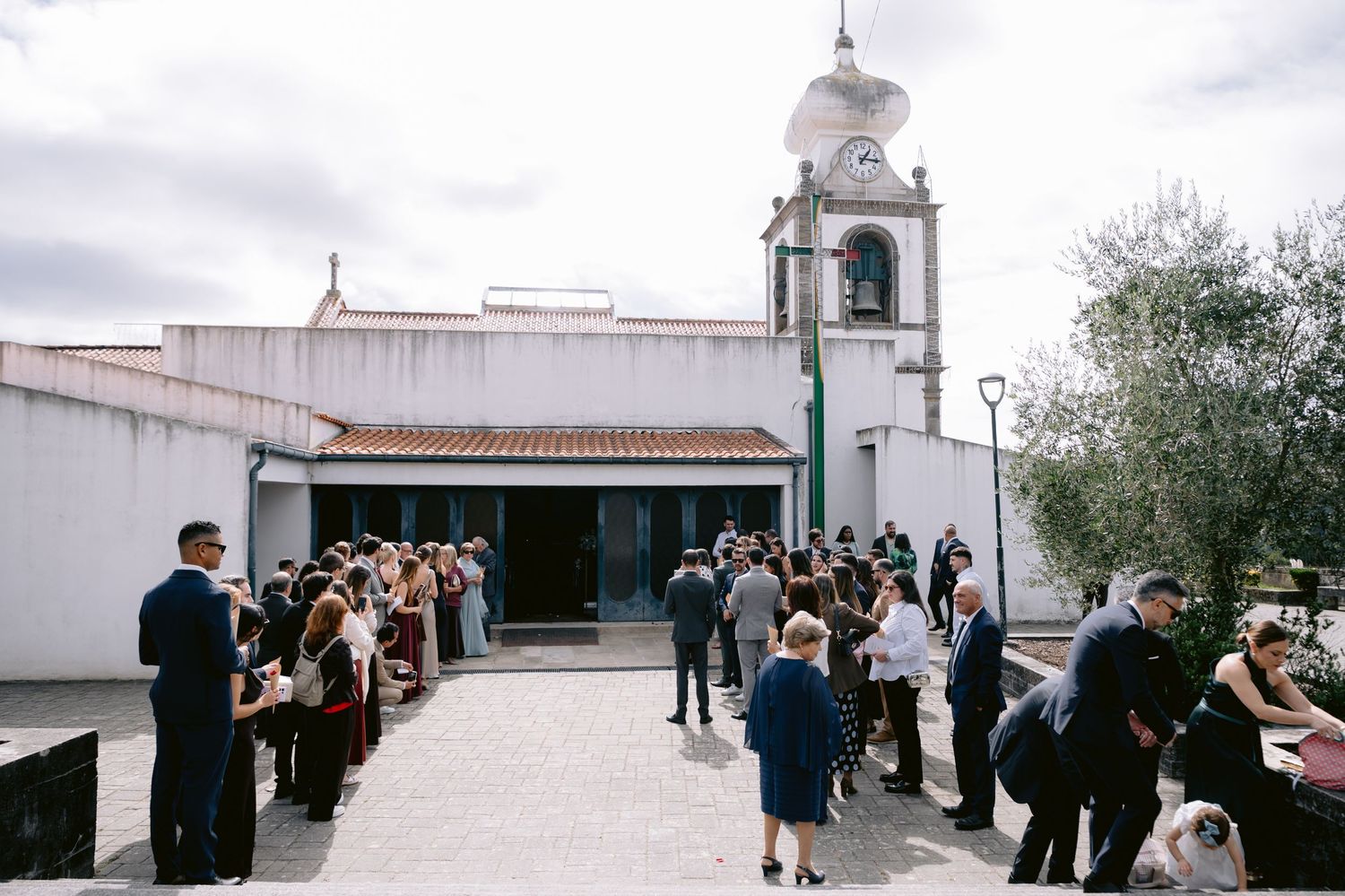 Transforme seu casamento em uma coleção de memórias inesquecíveis com fotos profissionais que ficam lindas em álbuns, impressos e lembranças