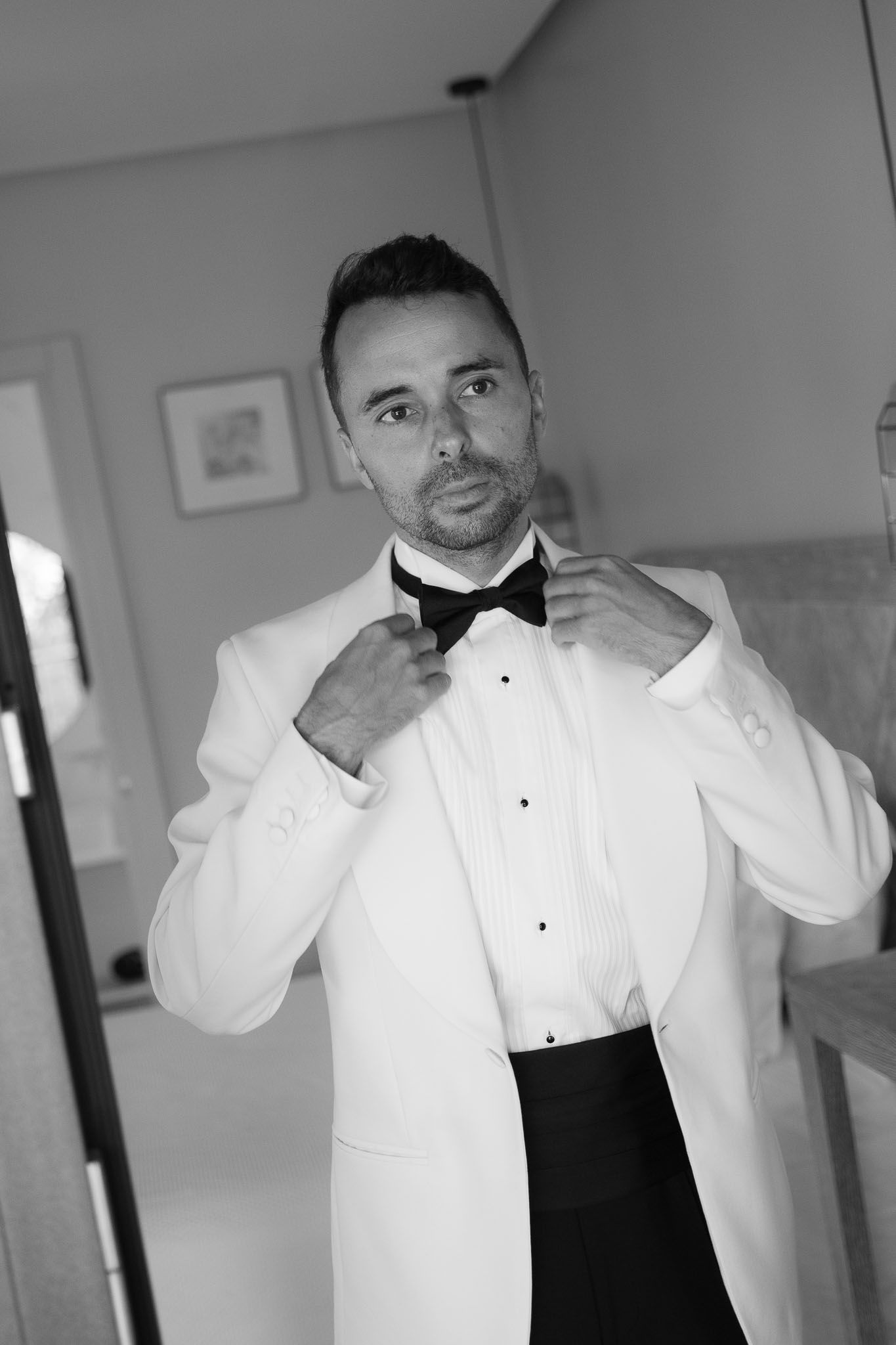 Fotografia de casamento criativa, com fotos de ensaio e cerimônia para álbuns e impressos.