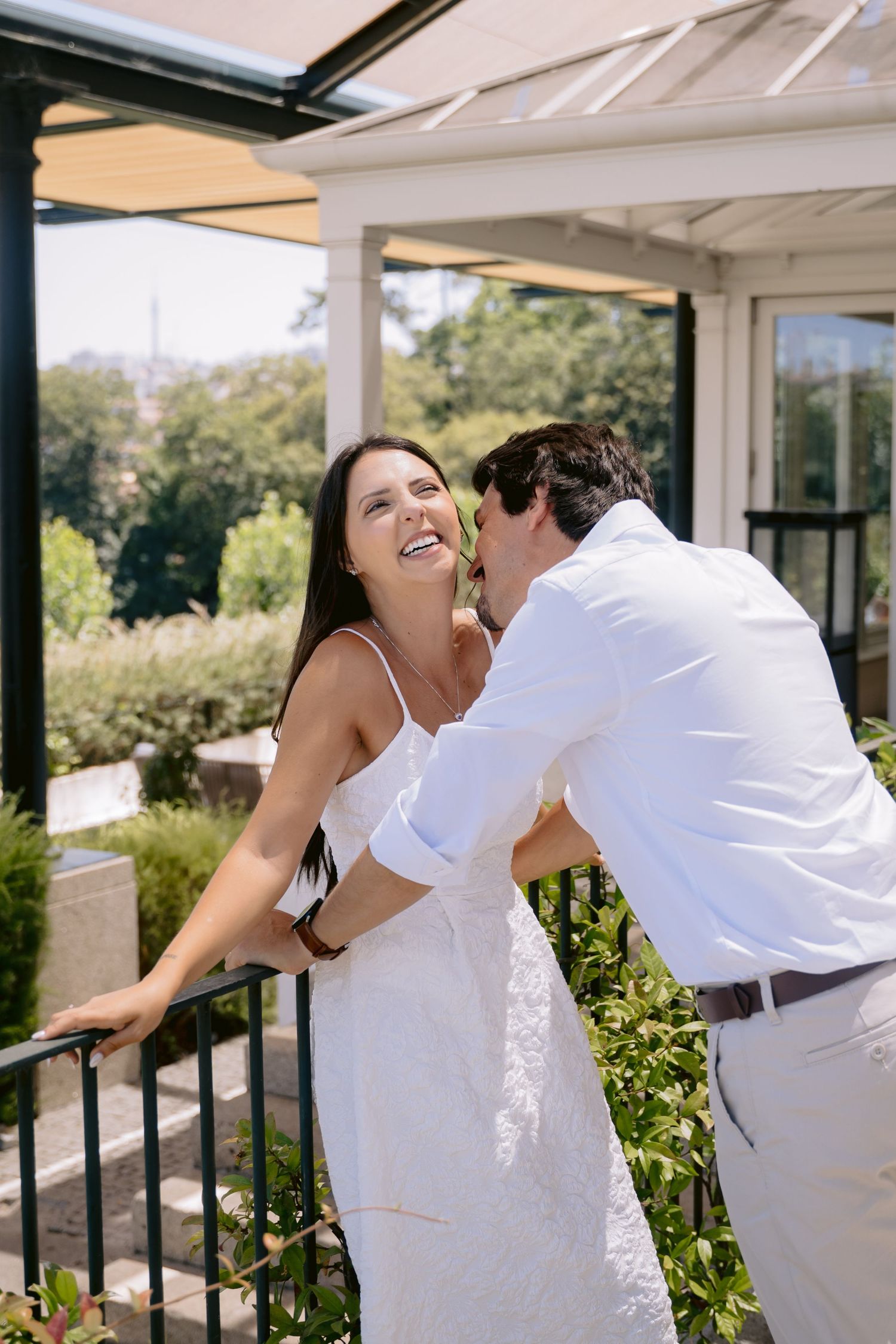 Fotógrafo de casamento em Portugal, eternizando momentos especiais em fotos e impressos.