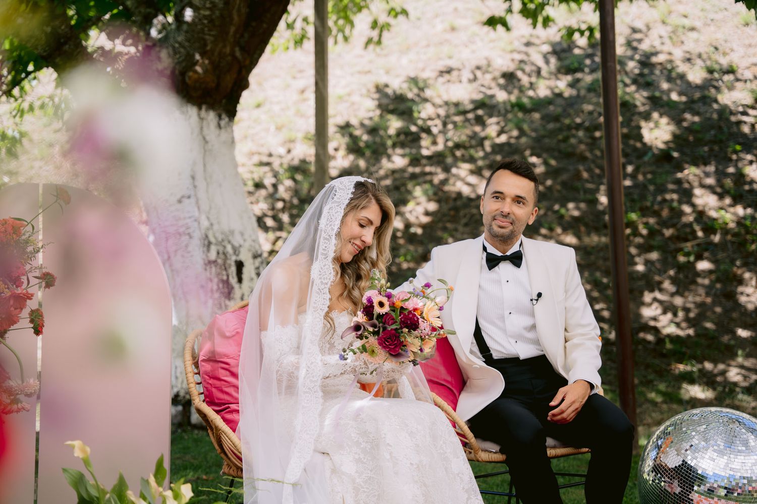 Fotógrafo de casamento registrando emoções reais, fotos perfeitas para álbuns e quadros.