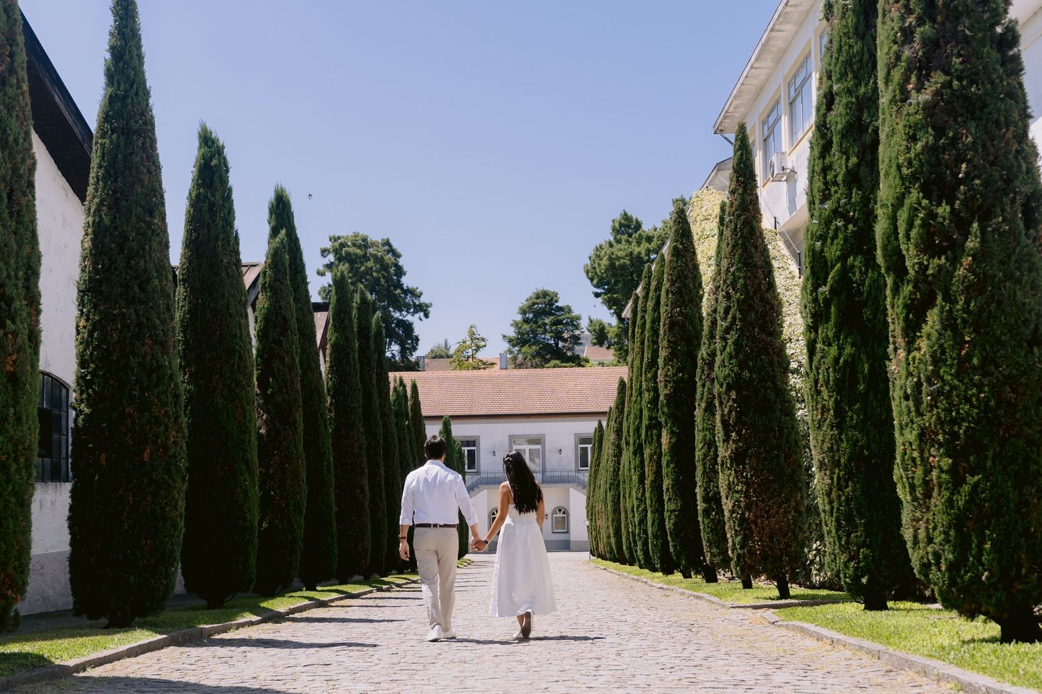 Fotógrafo de casamento em Portugal, eternizando momentos especiais em fotos e impressos.