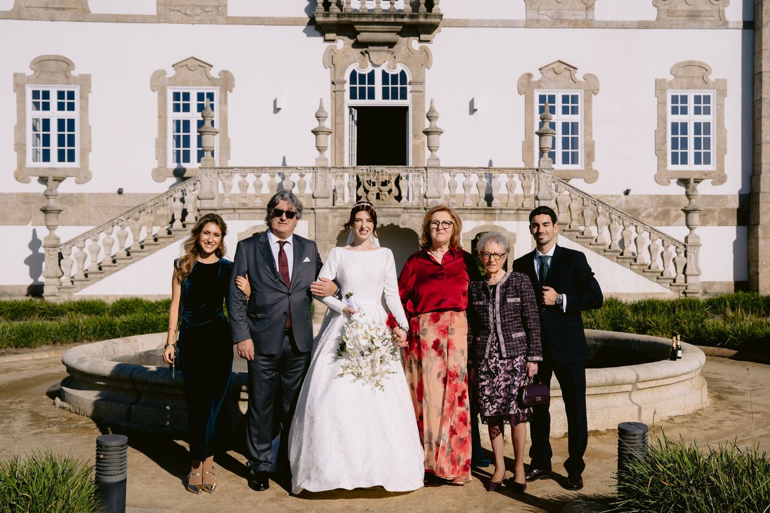 Momentos especiais do casamento em Portugal, registrados com arte para álbuns e impressos.Cobertura completa de casamento em Portugal, fotos