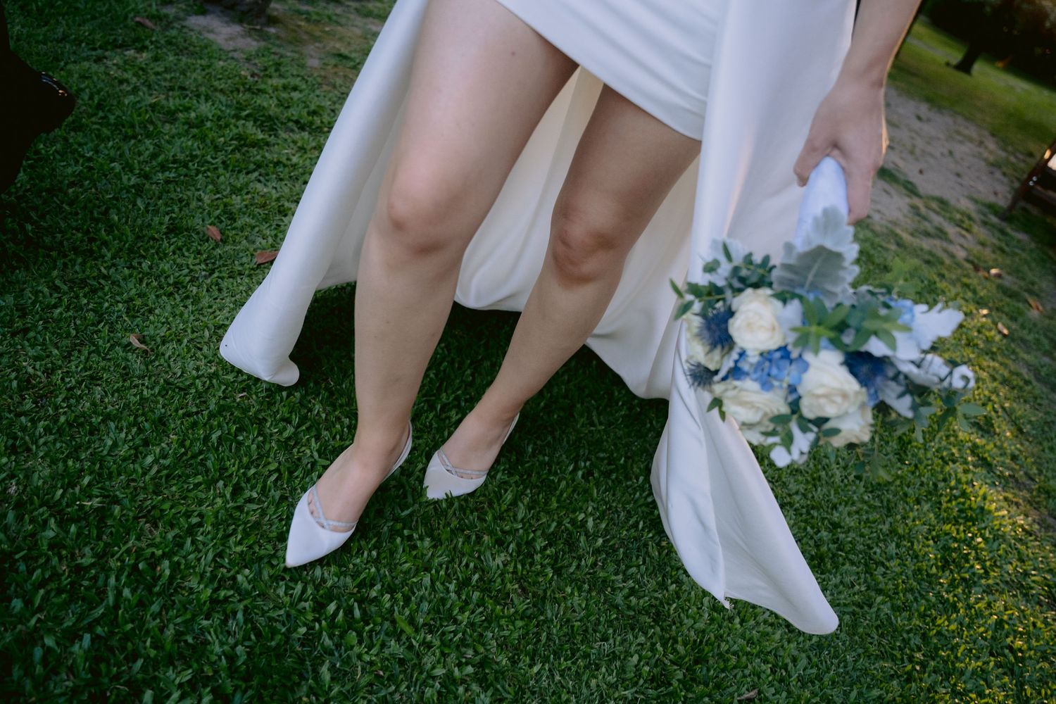 Fotos de casamento profissionais, capturando amor, alegria e detalhes especiais.