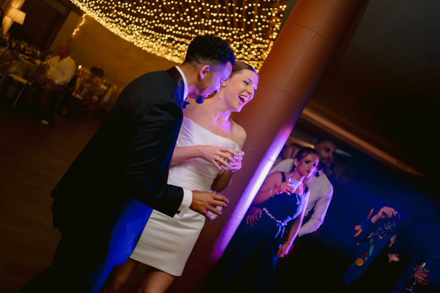 Momentos mágicos do casamento em Portugal, fotos que eternizam emoções em impressos.