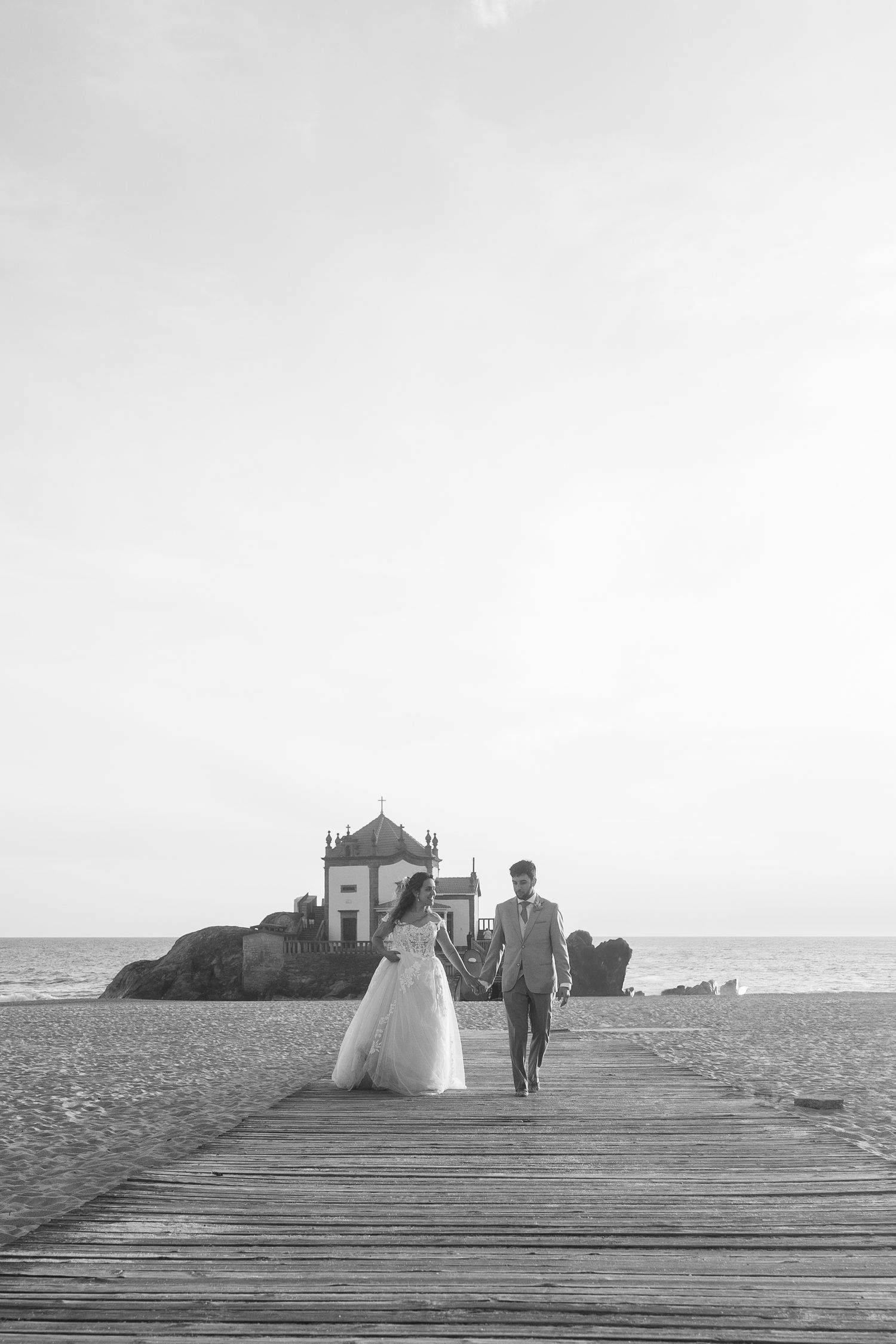 Cobertura completa do casamento em [cidade], fotos emocionantes para lembranças eternas.