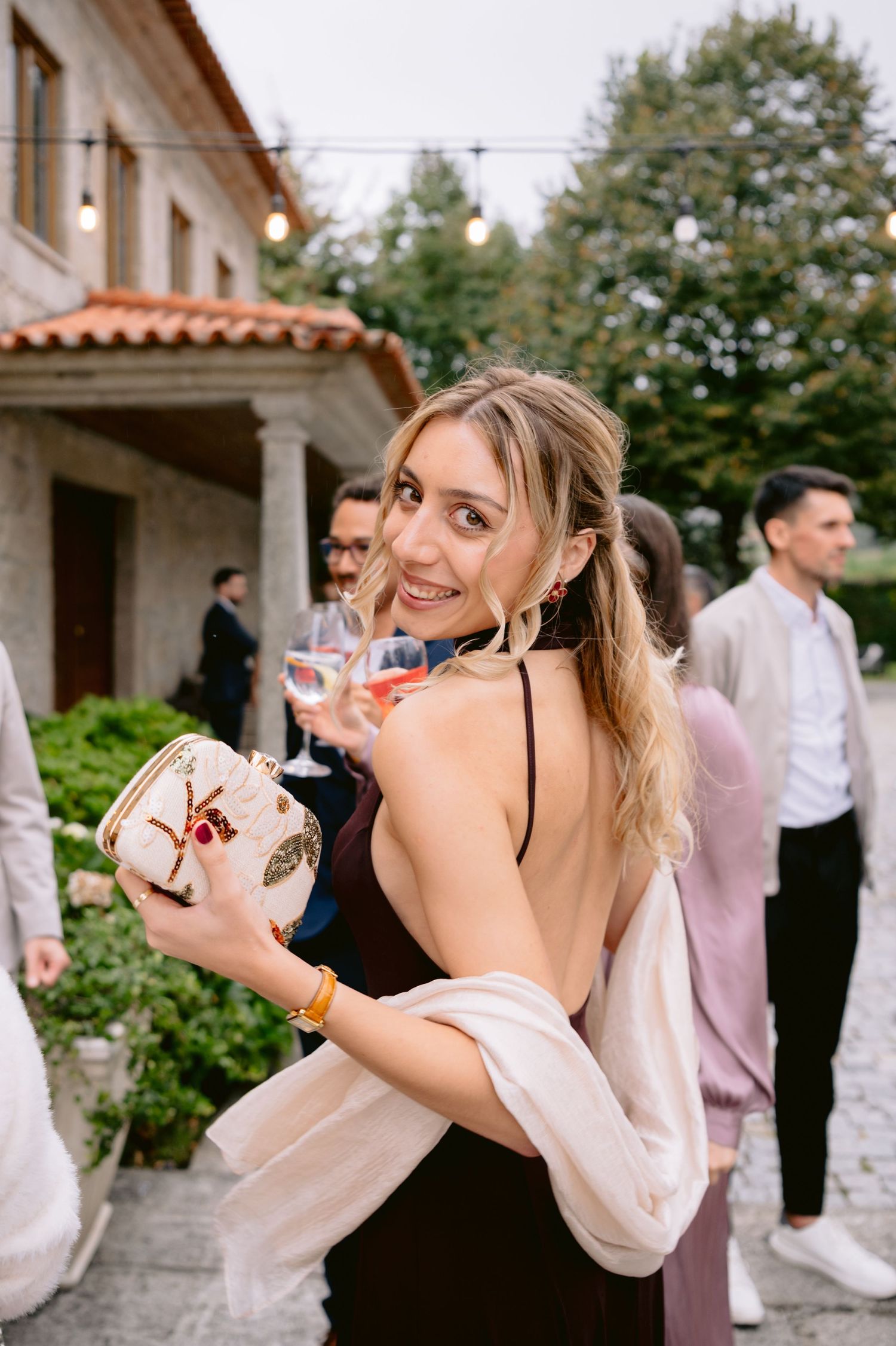 Fotógrafo de casamento em [cidade], especializado em registrar momentos únicos com fotos que se transformam em álbuns e impressos de alta qu