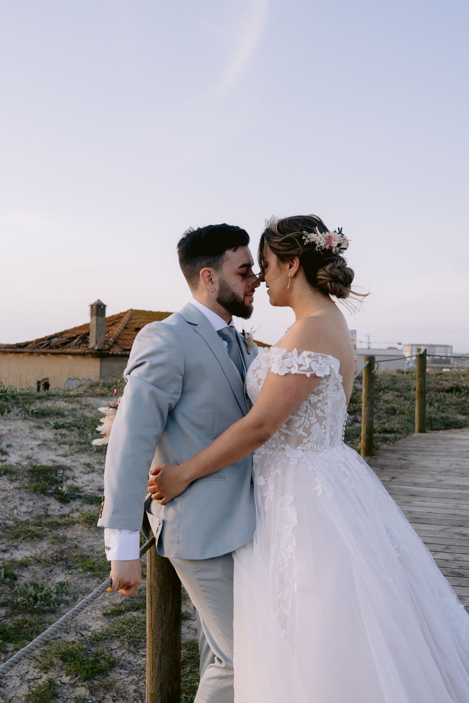 Cobertura completa do casamento em [cidade], fotos emocionantes para lembranças eternas.