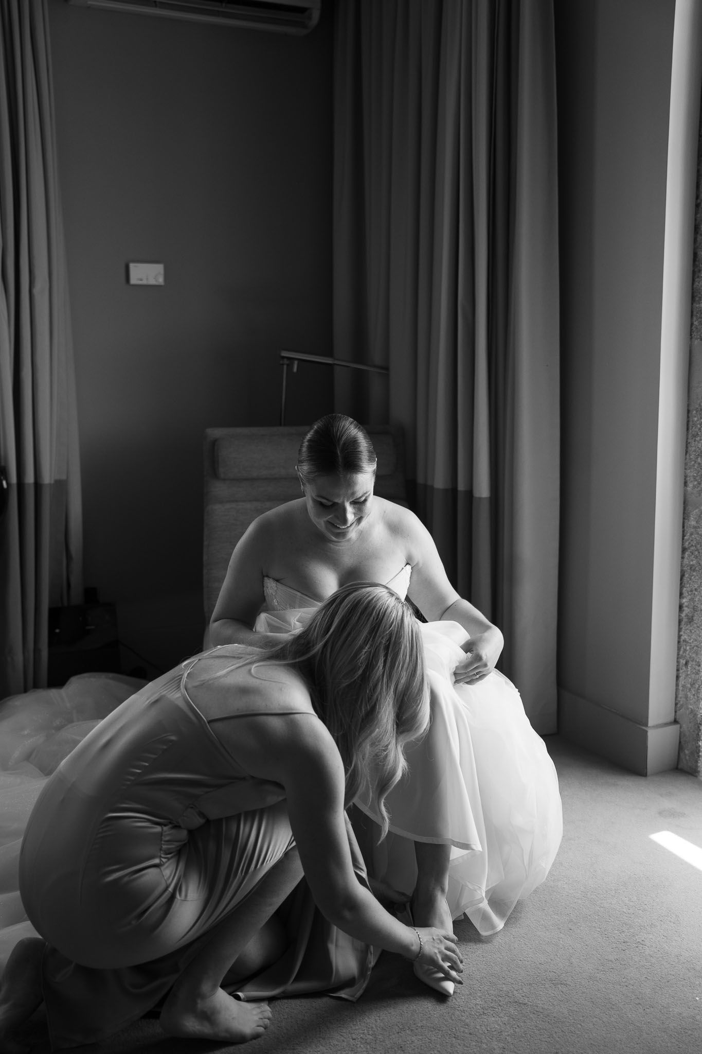 vvCasamento ao ar livre com foco na noiva, criando imagens lindas para lembranças eternas.