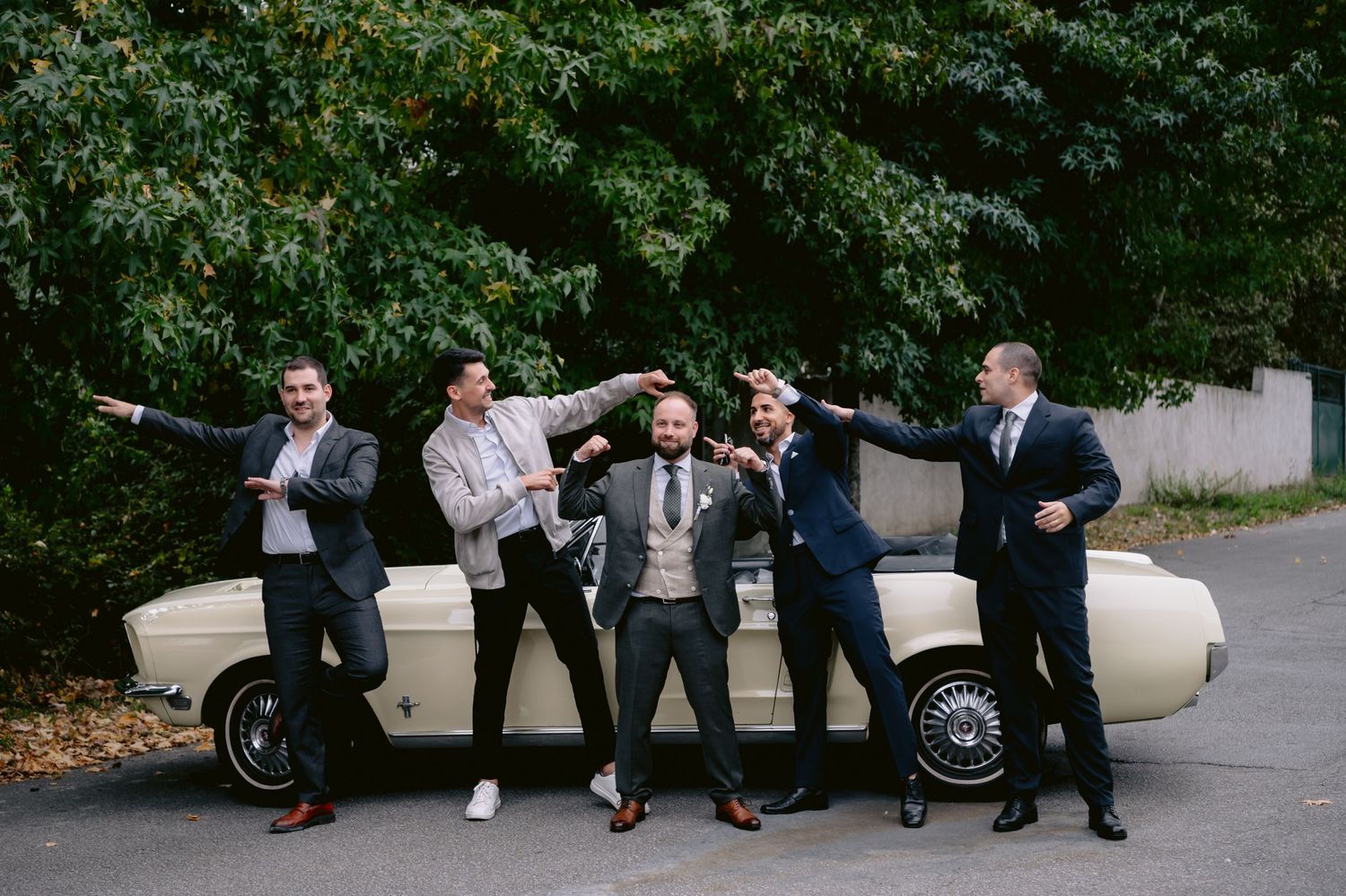 Transforme seu casamento em uma coleção de memórias inesquecíveis com fotos profissionais que ficam lindas em álbuns, impressos e lembranças
