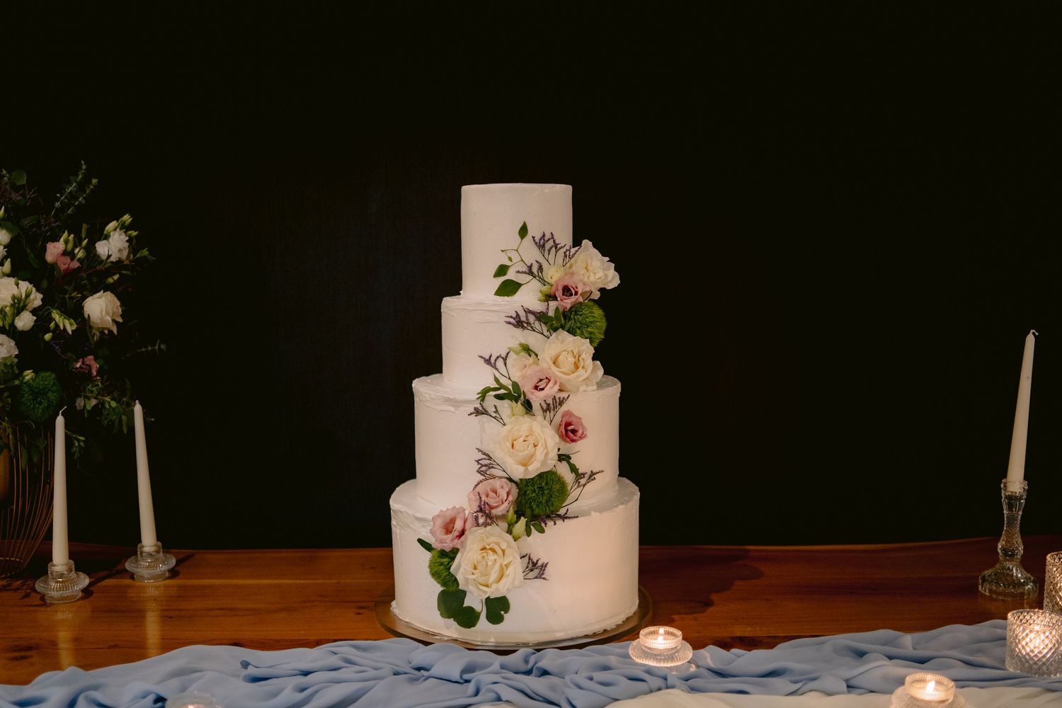 Fotos de casamento profissionais, capturando amor, alegria e detalhes especiais.
