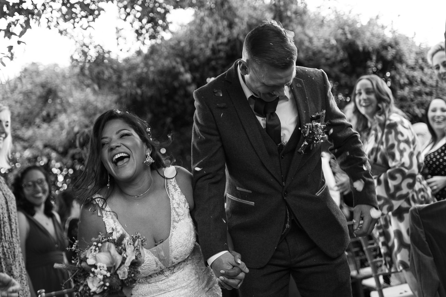Seu casamento contado em fotos, ideais para álbuns, quadros e recordações especiais