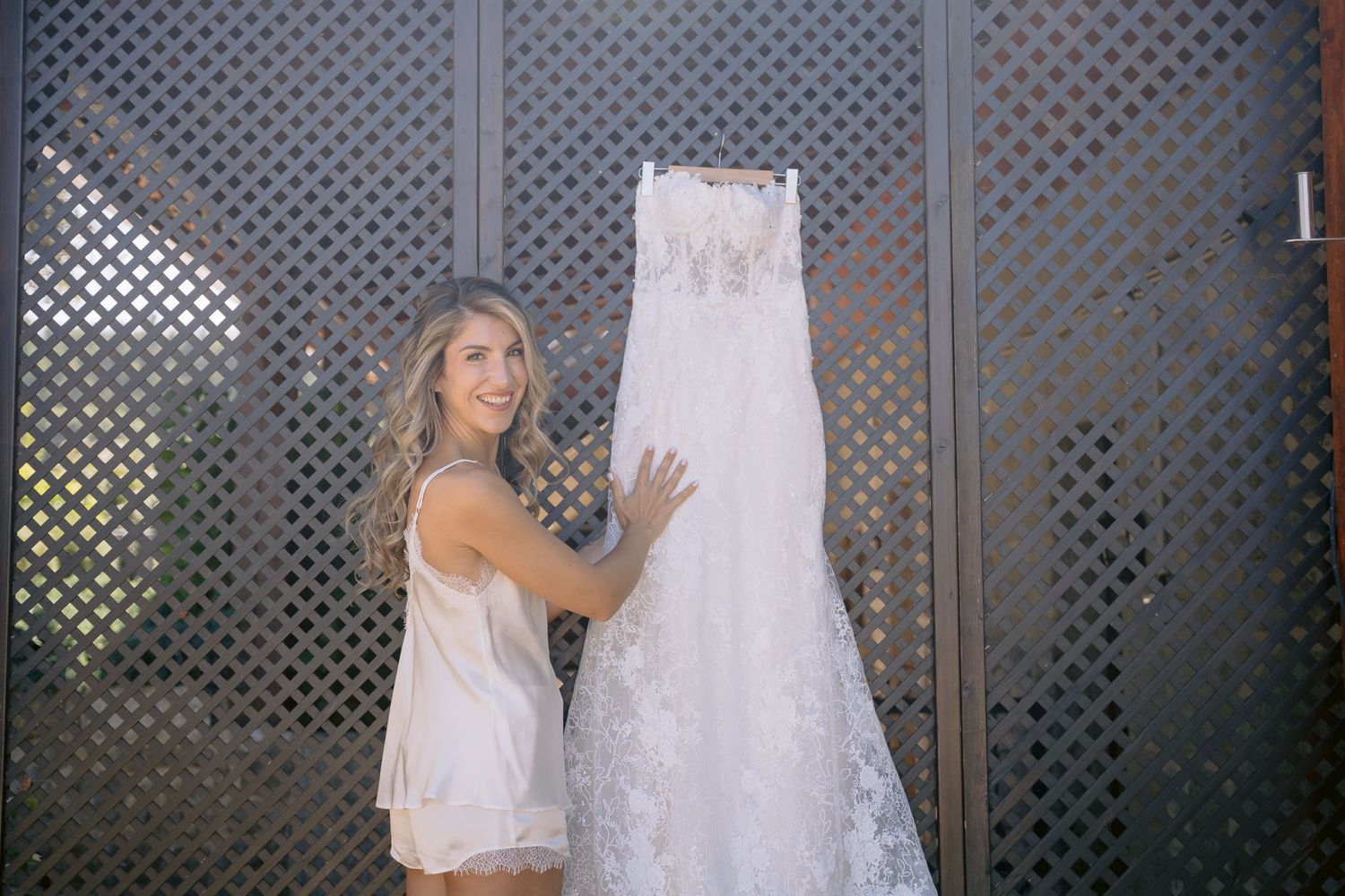 Fotografia de casamento criativa, com fotos de ensaio e cerimônia para álbuns e impressos.