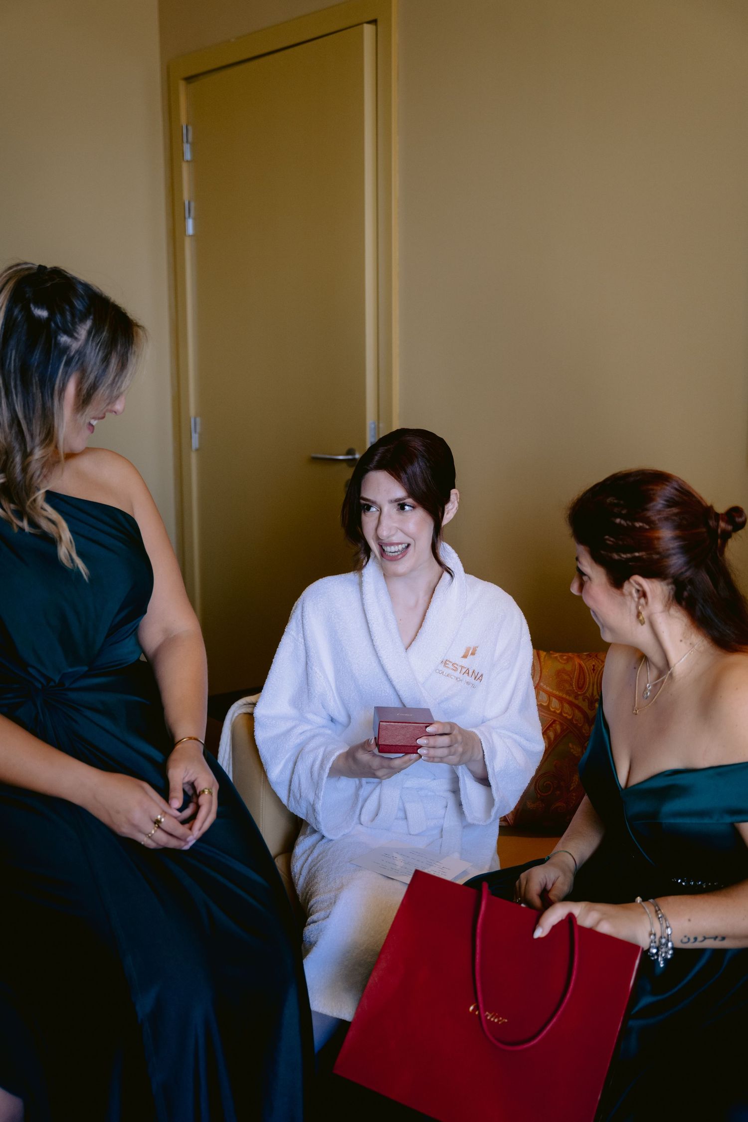 Cobertura completa de casamento em Portugal, fotos emocionantes para recordações eternas.