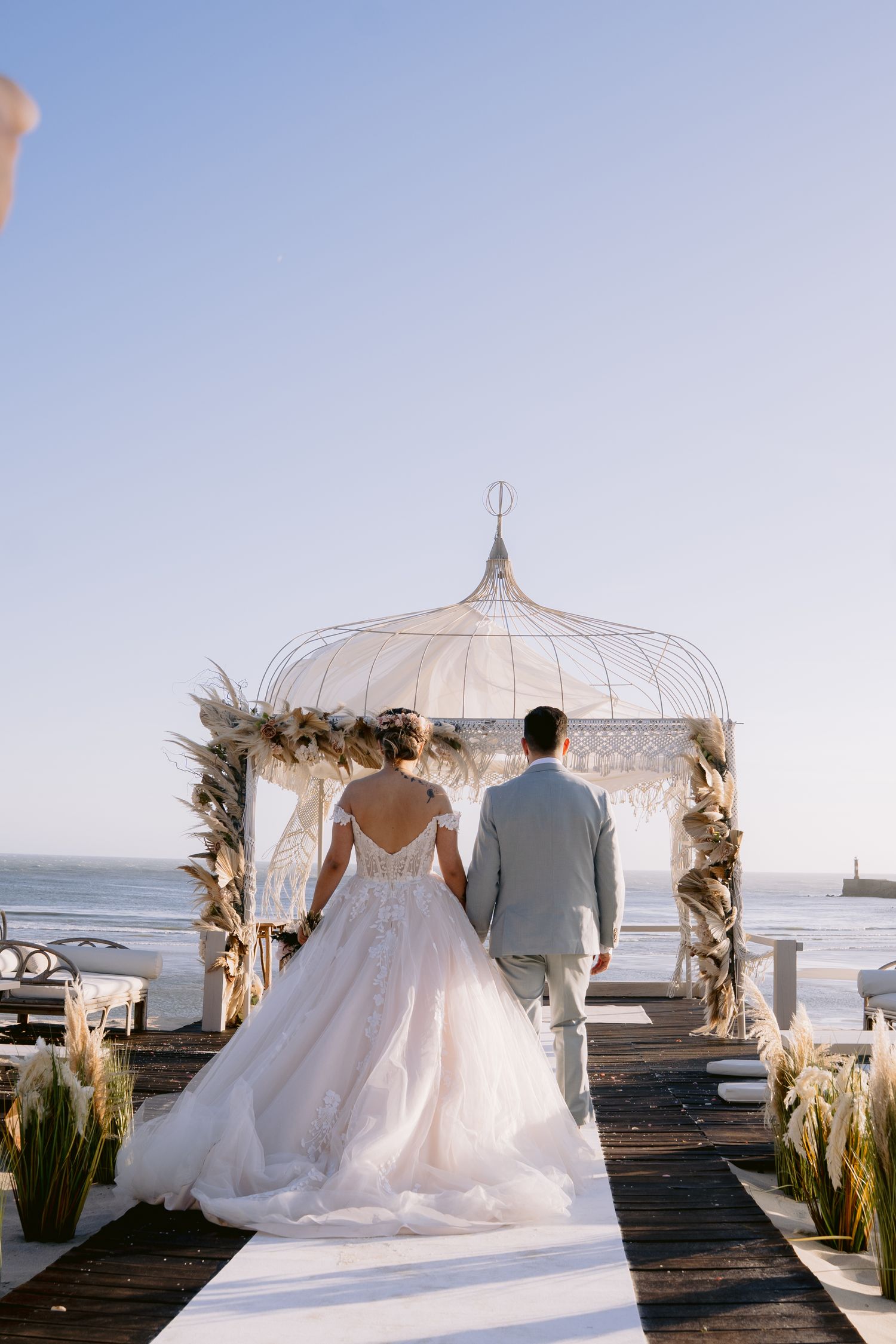 Cobertura completa do casamento em [cidade], fotos emocionantes para lembranças eternas.