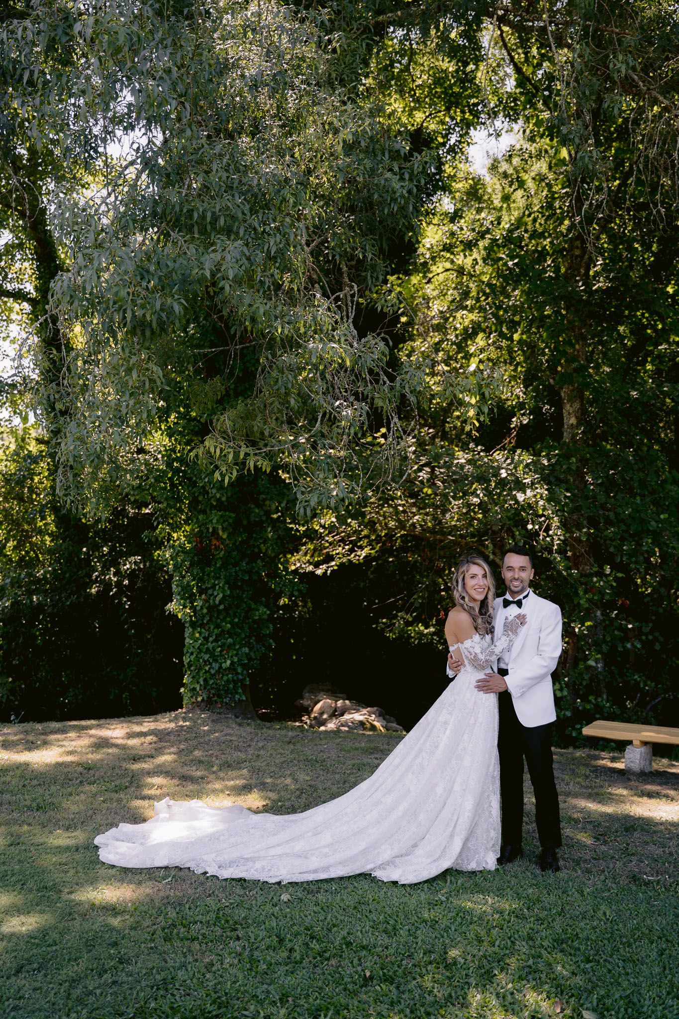 Cobertura de casamento em Portugal, capturando momentos espontâneos para lembranças eternas.