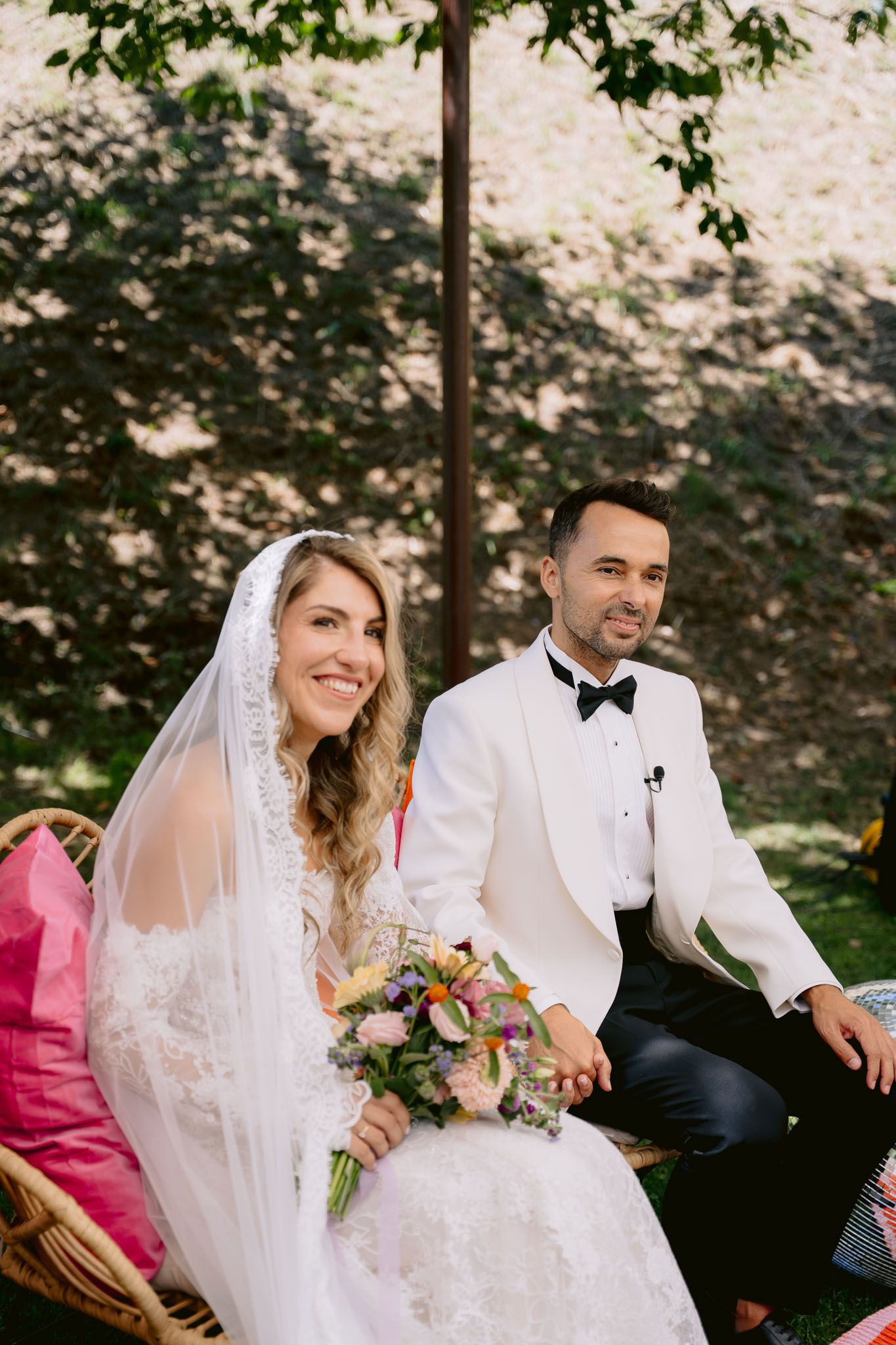 Fotógrafo de casamento registrando emoções reais, fotos perfeitas para álbuns e quadros.