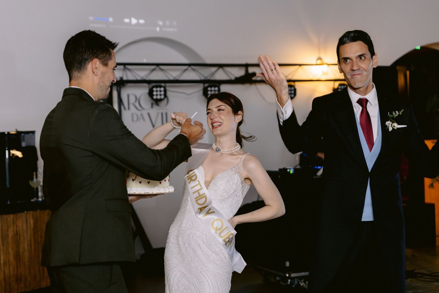 Transforme seu grande dia em memórias eternas com fotos de casamento profissionais, perfeitas para álbuns, ensaios de noivos, impressos e qu