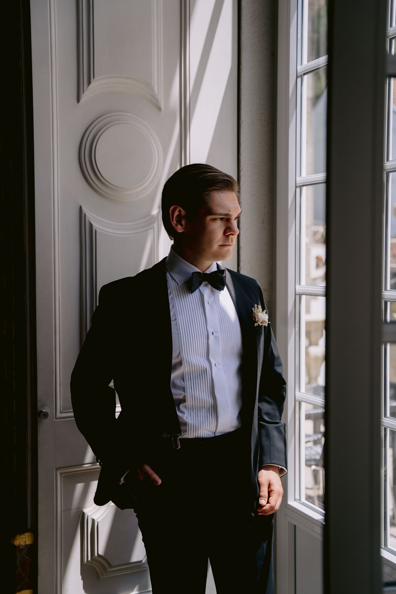 Casamento ao ar livre com foco na noiva, criando imagens lindas para lembranças eternas.